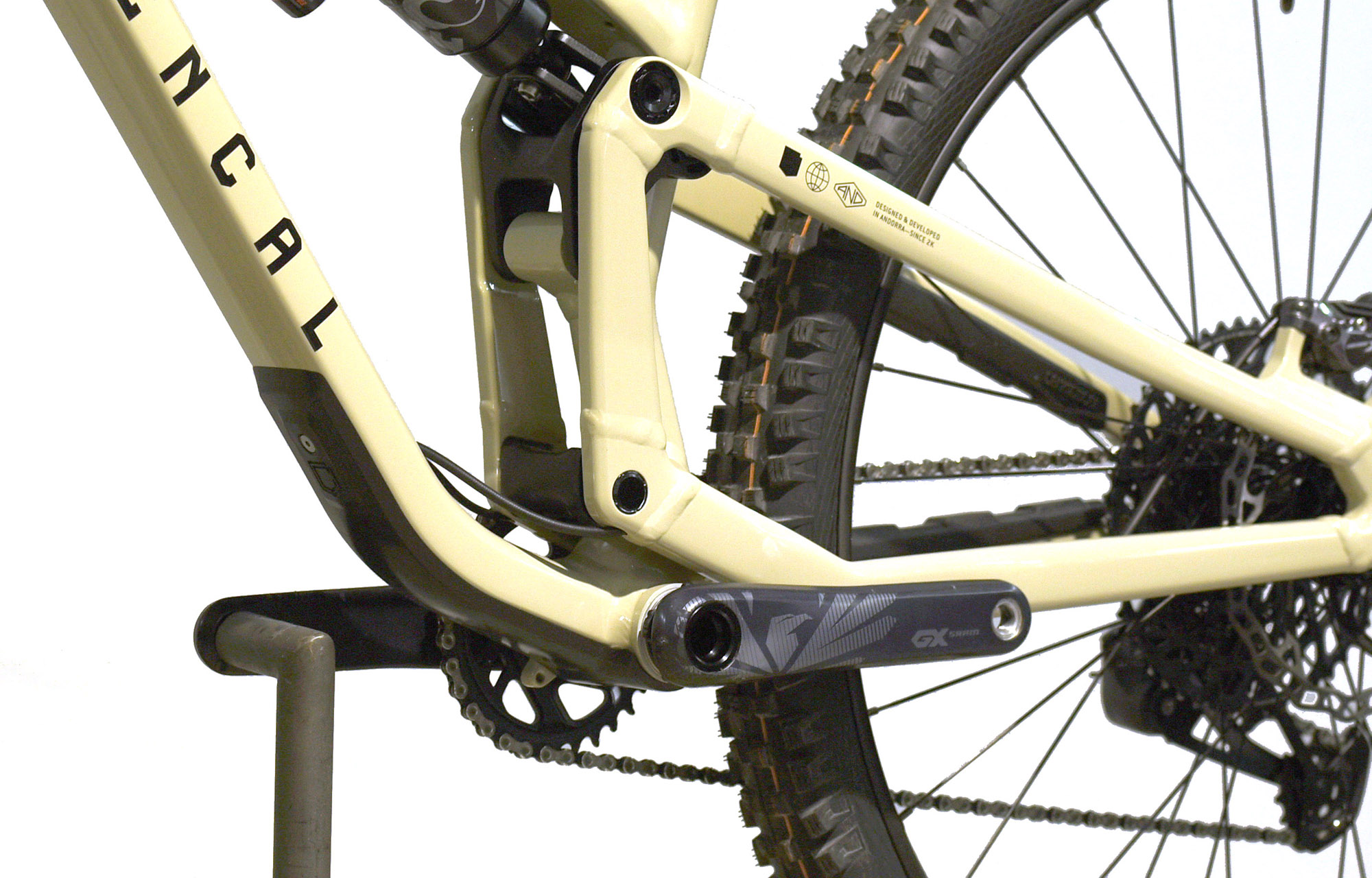 COMMENCAL META V5 CHALK [COMMENCAL TEAM] ALC - M (23100051) image number null