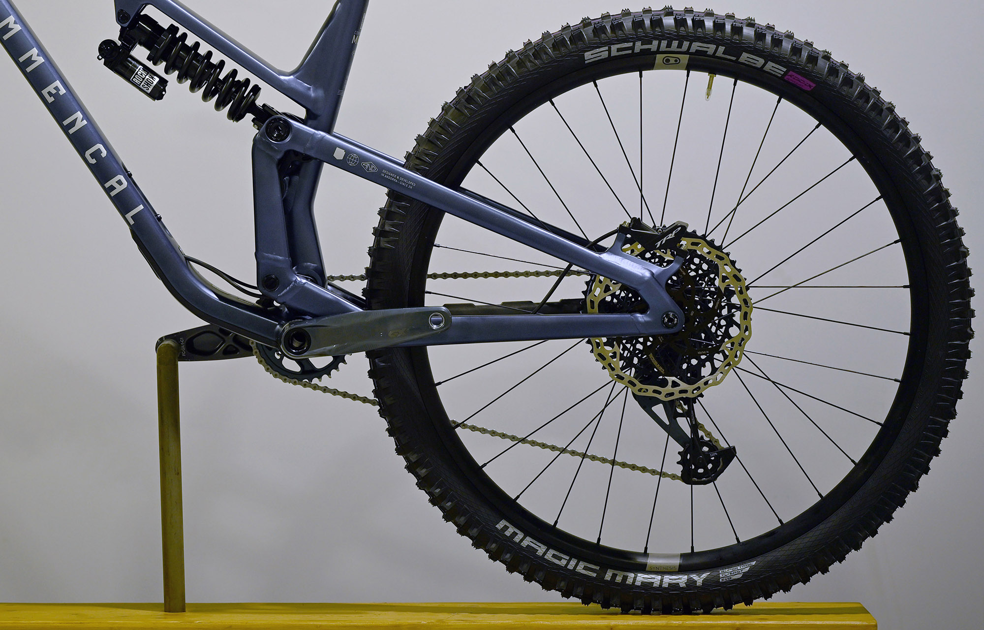 COMMENCAL META V5 RACE SPARKLY BLUE - L (23121303) image cover number large 3