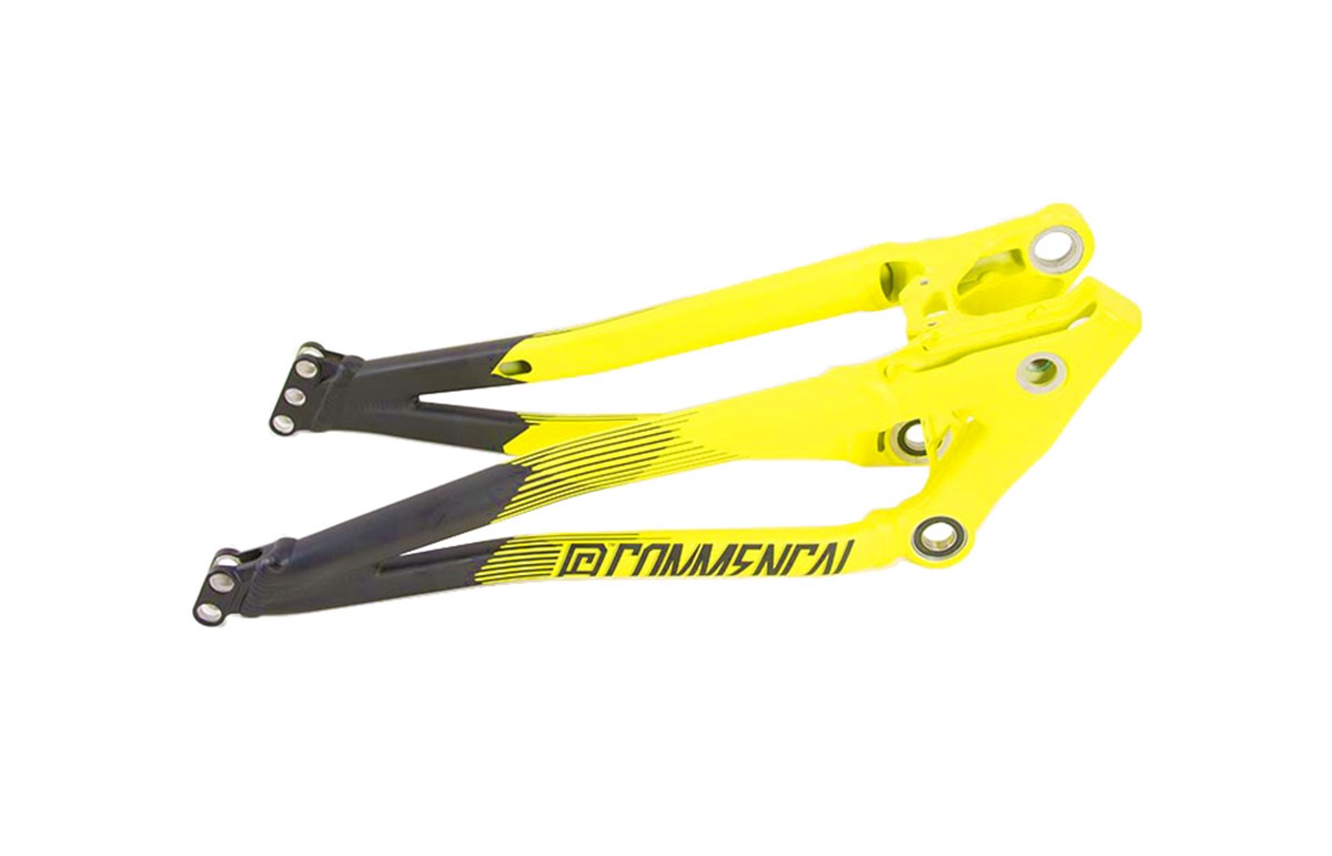 REAR TRIANGLE SUPREME DH V4 650B YELLOW image number null