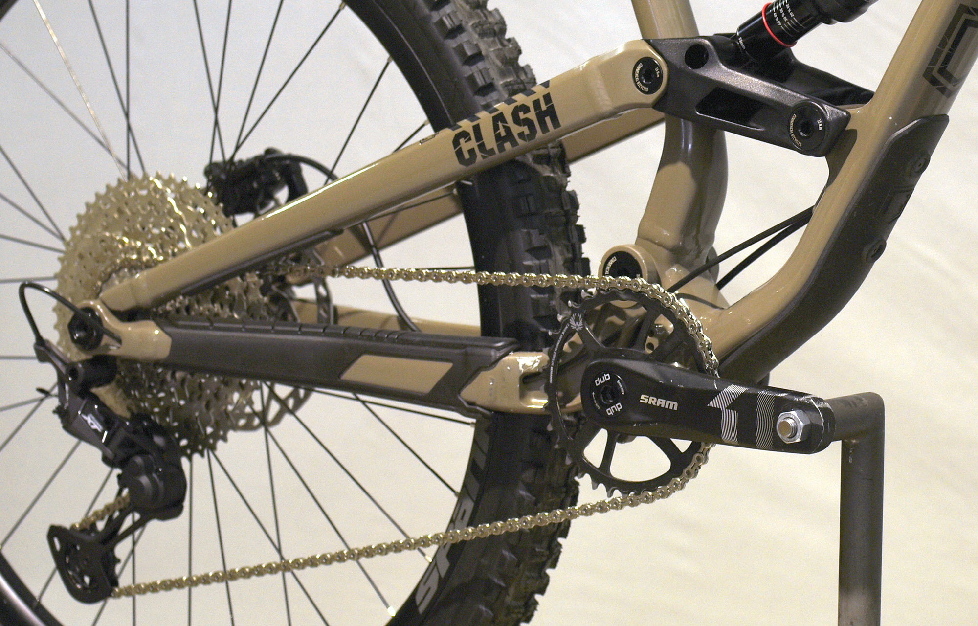 COMMENCAL CLASH JR DIRT MAXXIS - JR (21175200) image number null
