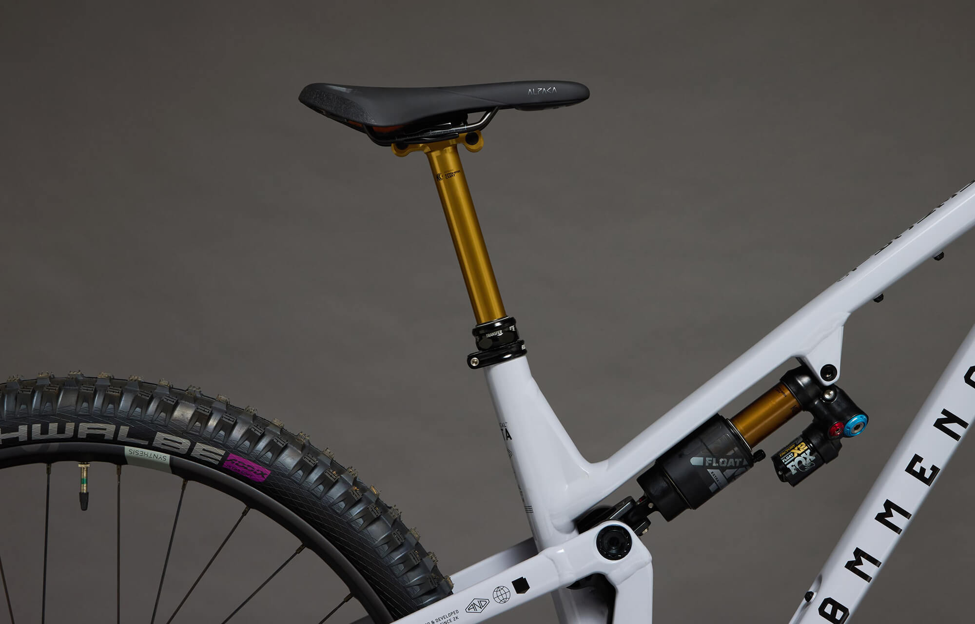 COMMENCAL META V5 STAFF EDITION image cover number large 0