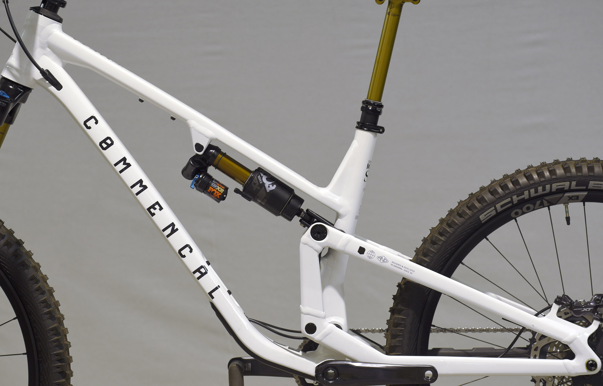 COMMENCAL META SX V5 SIGNATURE CLEAR SILVER - L (23131903) image number null