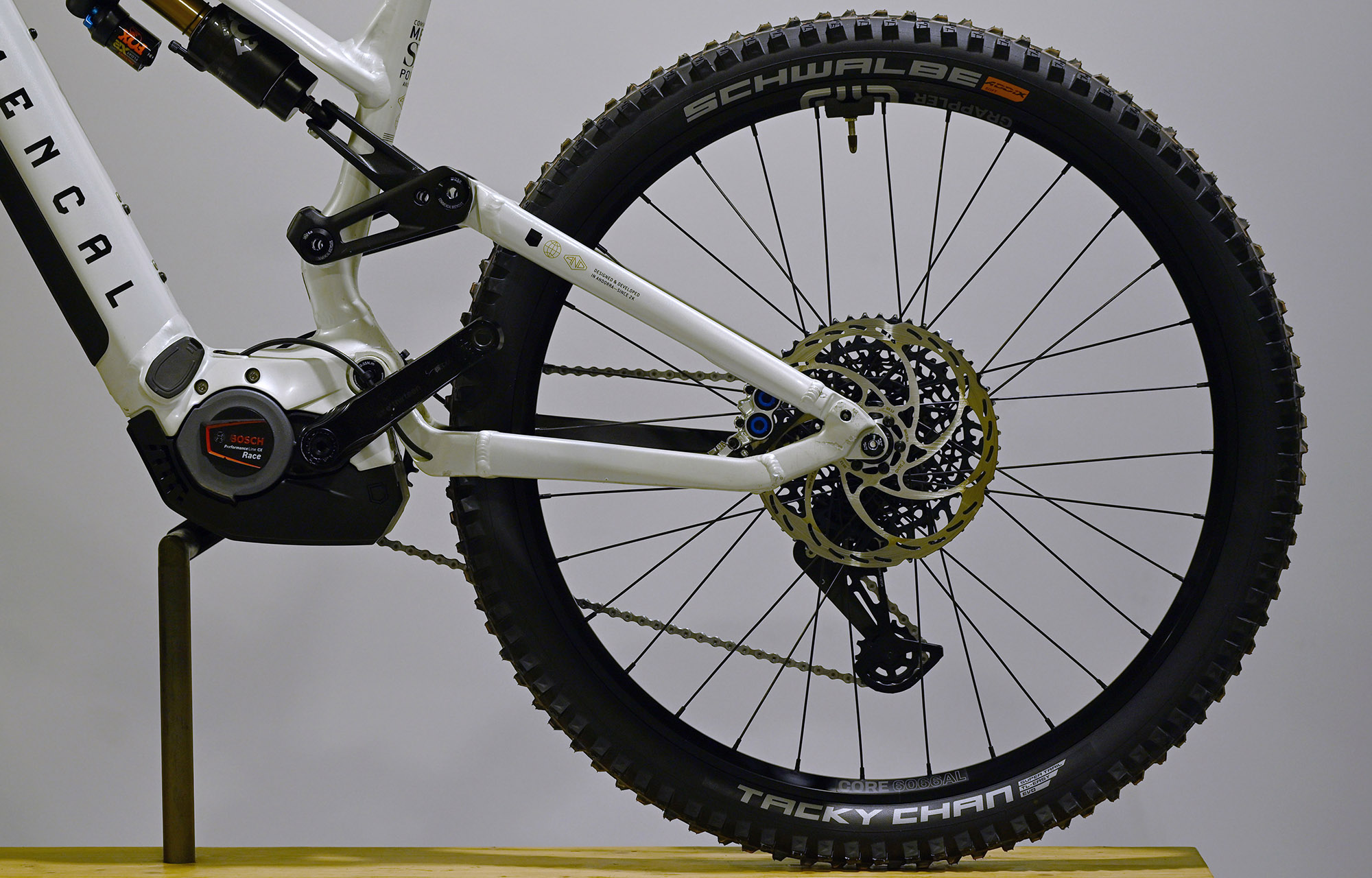 COMMENCAL META POWER SX BOSCH CLEAR SILVER  [COMMENCAL TEAM] ALC - M (24100030) 2862 km image cover number large 5