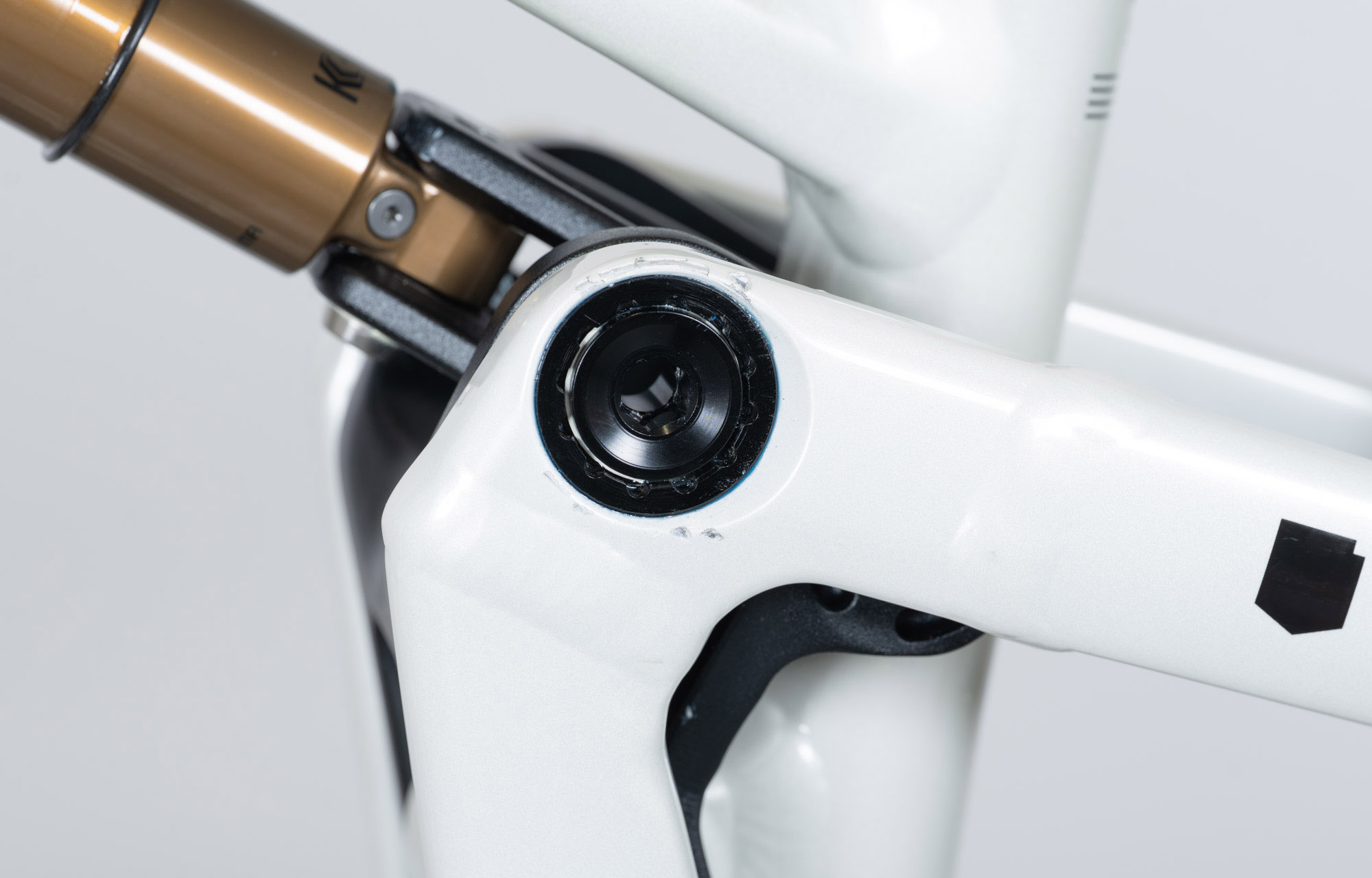 COMMENCAL META V5 SIGNATURE CLEAR SILVER - M (23121002) image cover number large 8