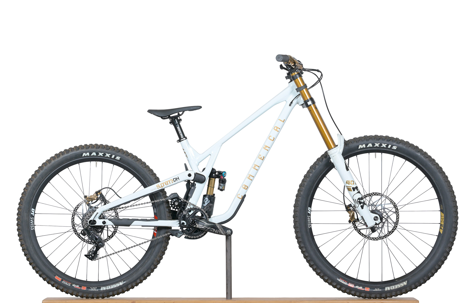 COMMENCAL SUPREME DH V5 SIGNATURE LTD PURE WHITE - M (23151002) image number null