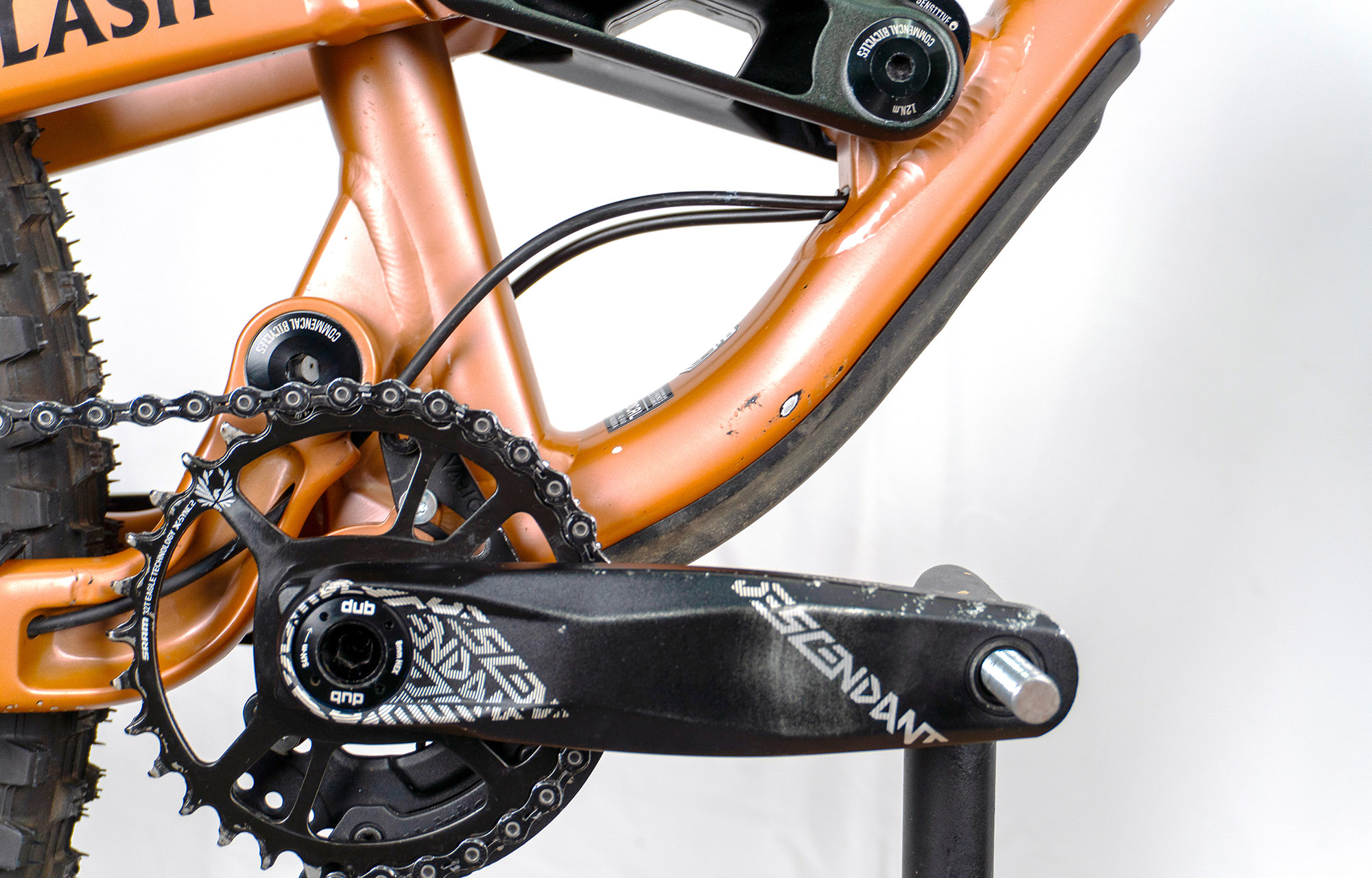 COMMENCAL CLASH RIDE PARK EDITION UTAH DIRT - XL (22131804) image cover number large 0