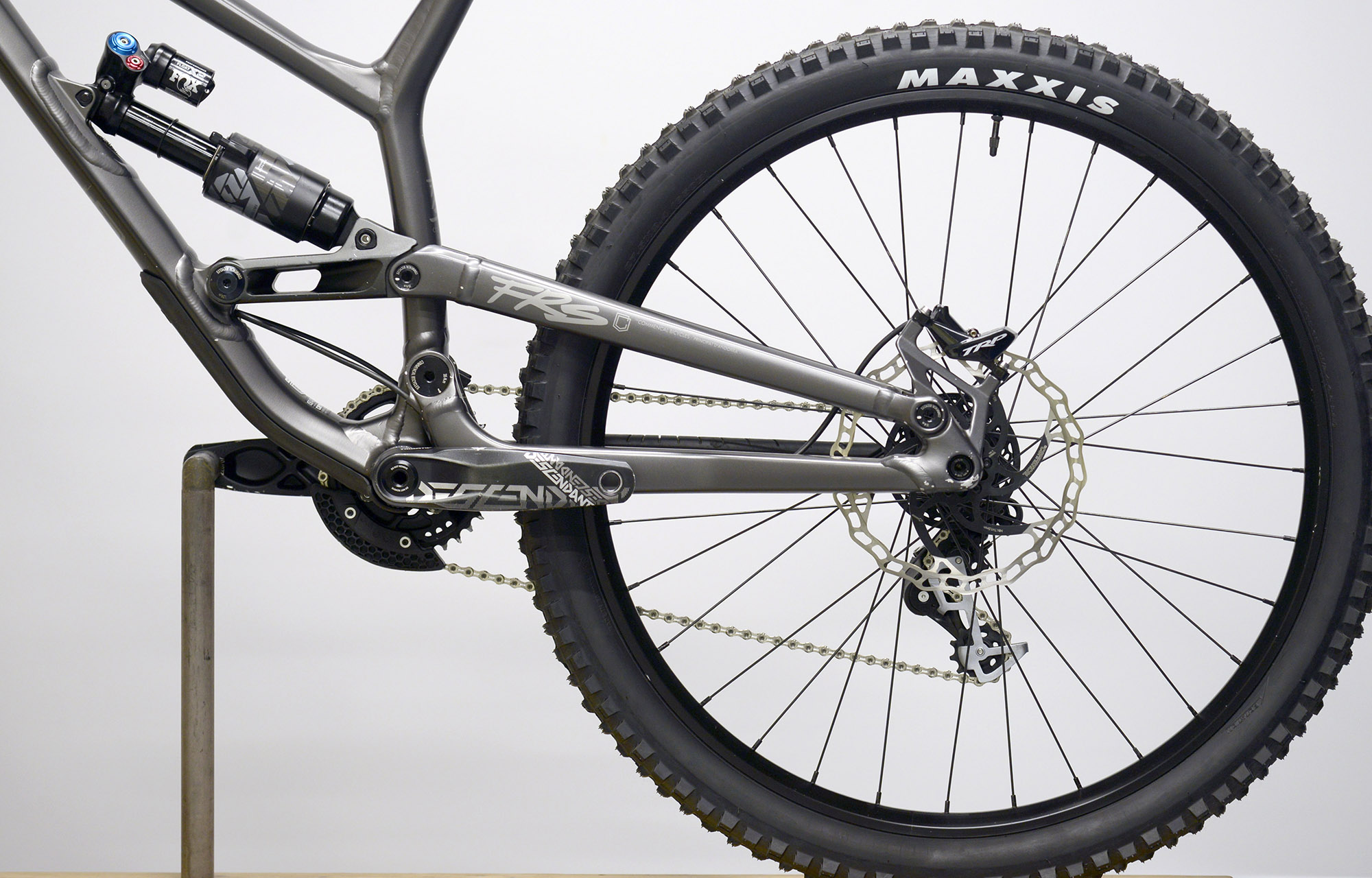 COMMENCAL FRS ESSENTIAL DARK SLATE - XL (22150504) image number null