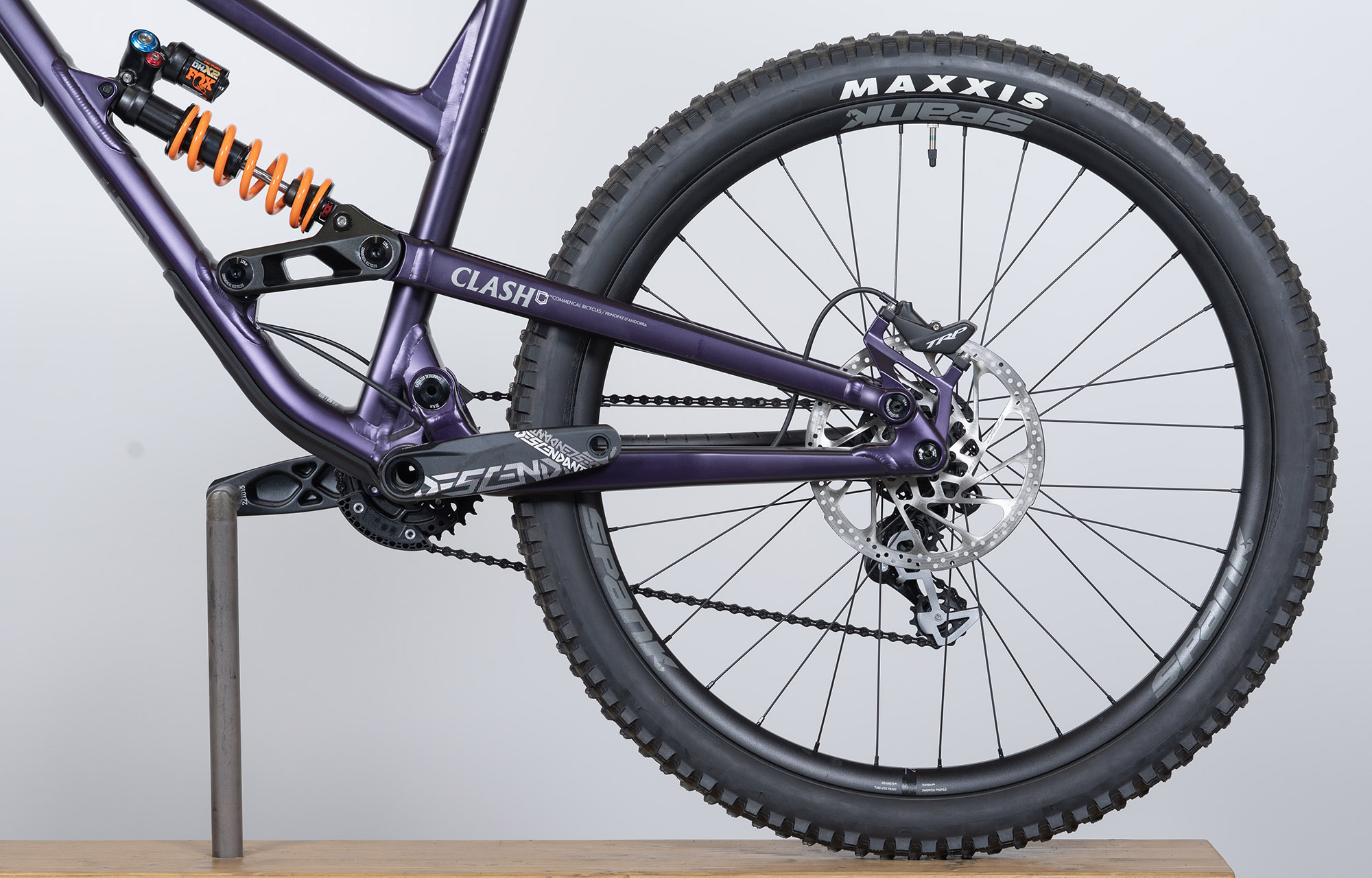 COMMENCAL CLASH PARK EDITION METALLIC PURPLE - L (22131703) image cover number large 3