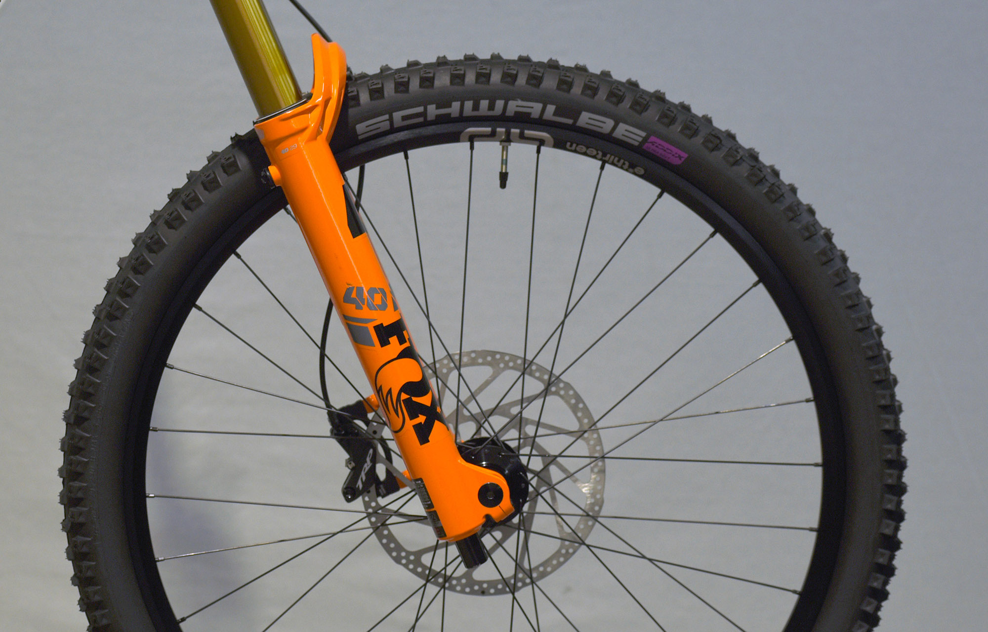 COMMENCAL SUPREME DH V5 SIGNATURE AIR PURE WHITE - L (23150203) image number null