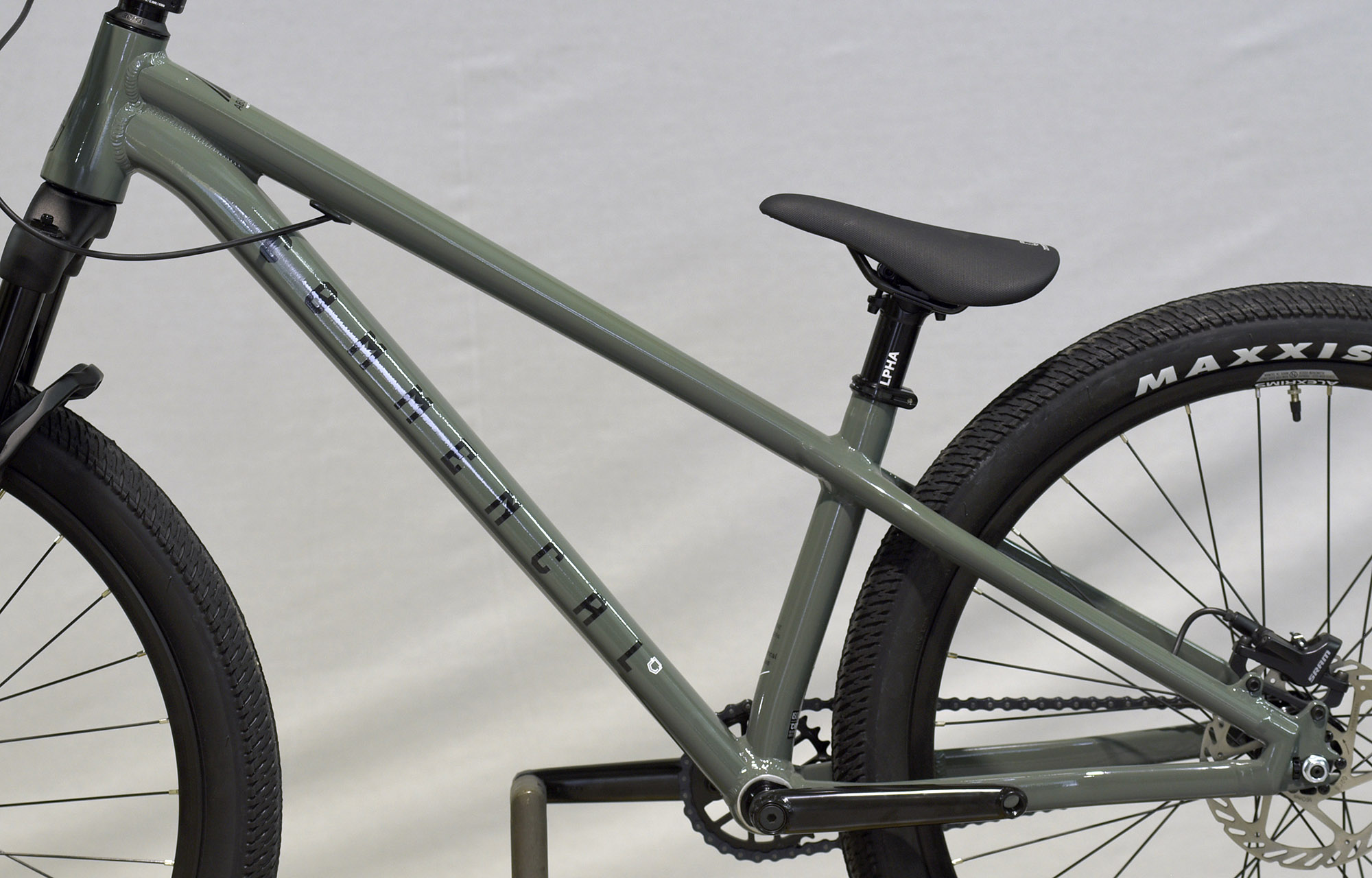 COMMENCAL ABSOLUT KESWICK GREEN - L (22140103) image number null