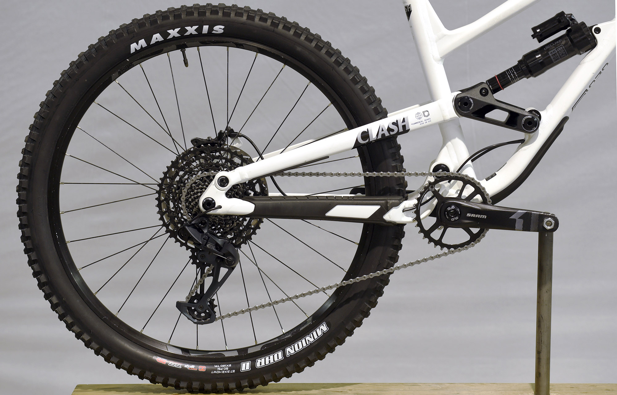 COMMENCAL CLASH RIDE PURE WHITE NEW ROCKSHOX - L (23130103) image number null