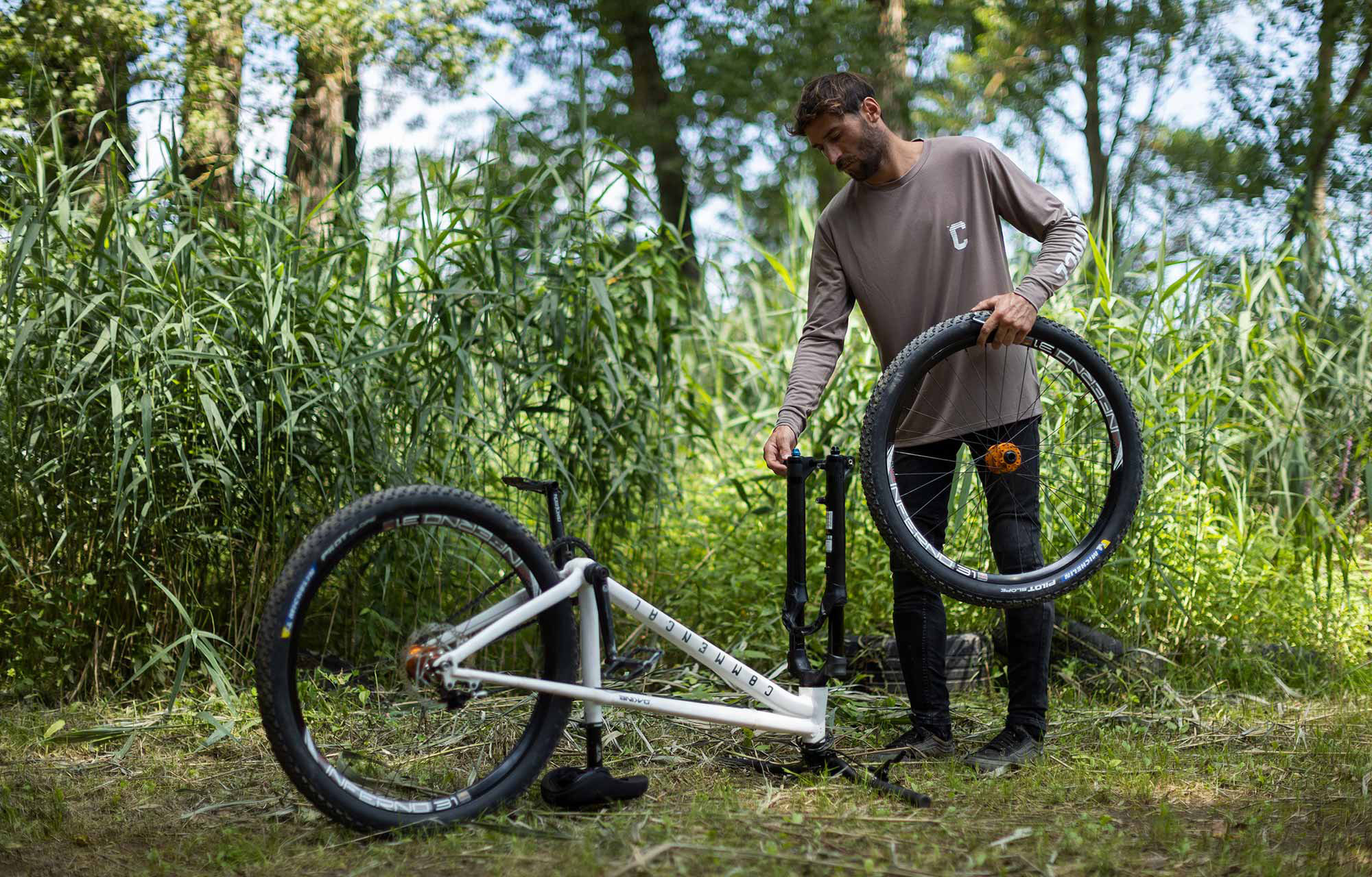 COMMENCAL LONG SLEEVE TECH TEE DIRT image number 1
