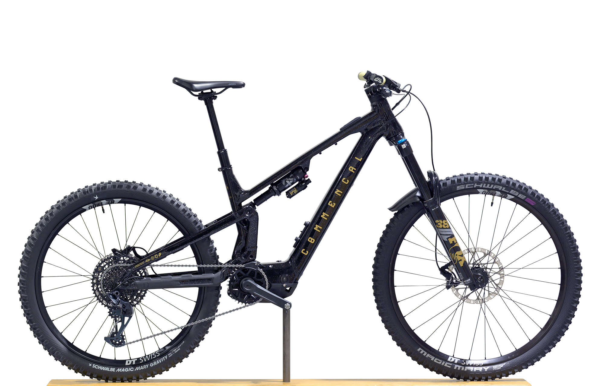 COMMENCAL META POWER SX 400 ESSENTIAL GLITTERY BLACK - M (24182392) 669 km image number null