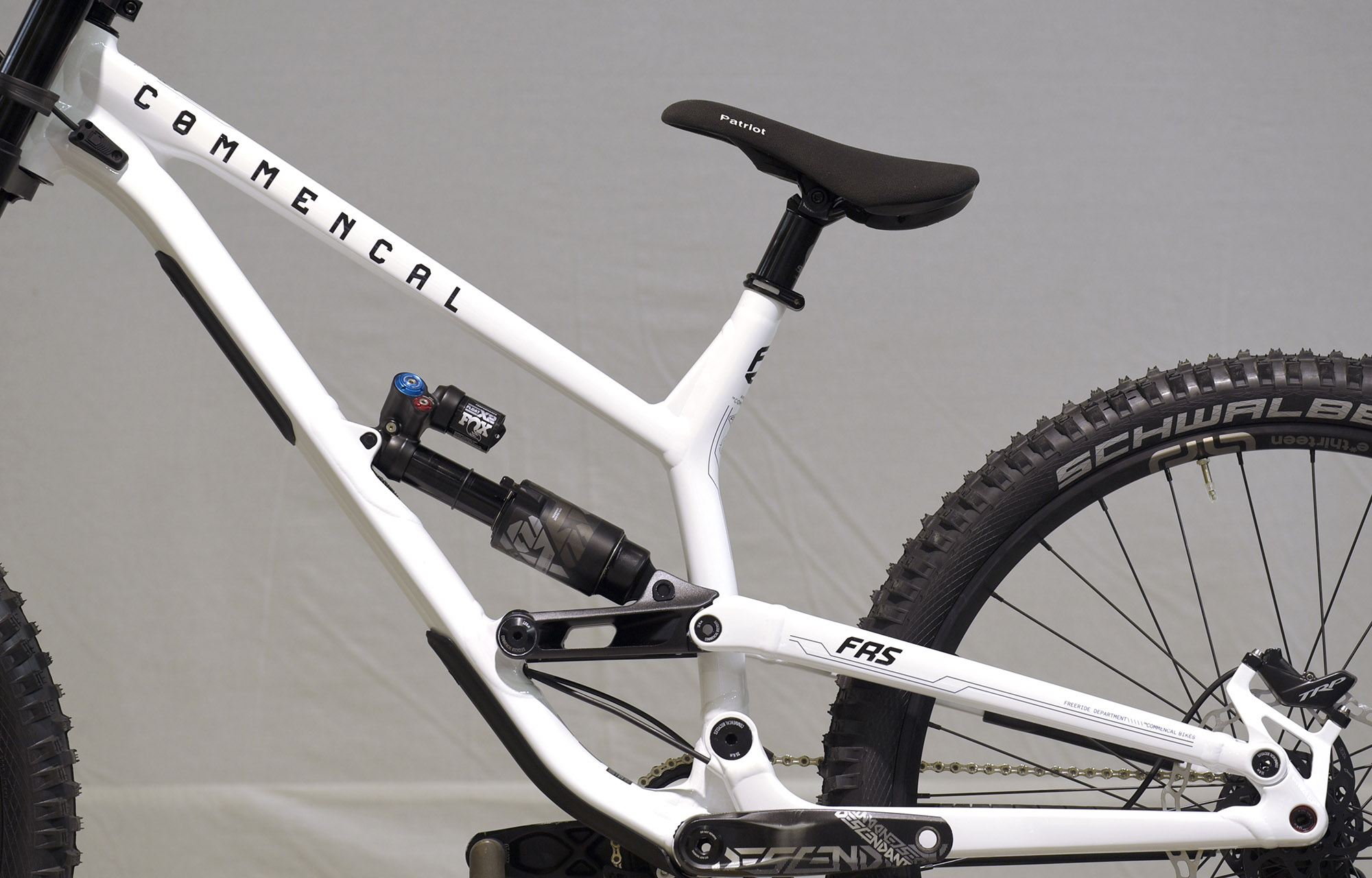 COMMENCAL FRS ESSENTIAL PURE WHITE - M (22150502) image cover number large 6