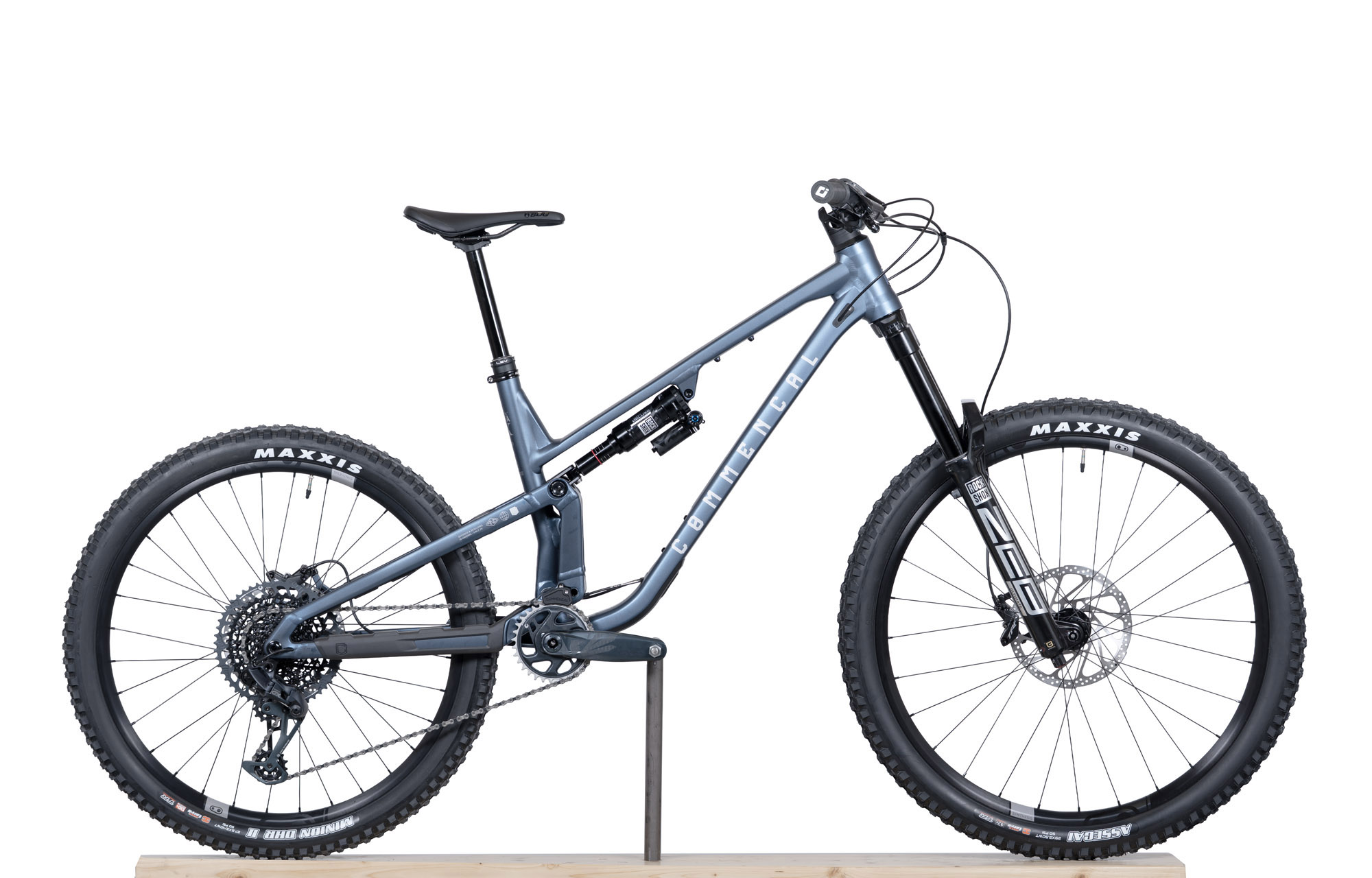 COMMENCAL META SX V5 RACE SPARKLY BLUE - L (23131703) image number null
