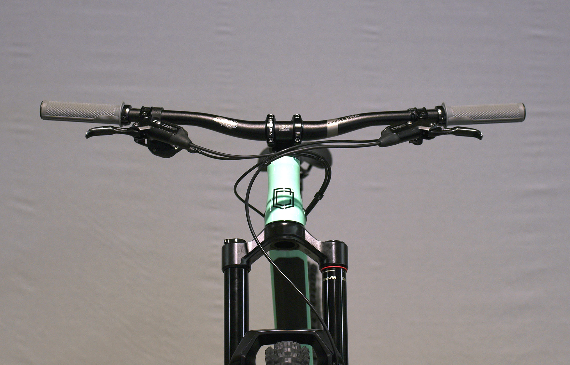 COMMENCAL CLASH RIDE EMERALD  GREEN NEW ROCKSHOX - S (23130101) image number null