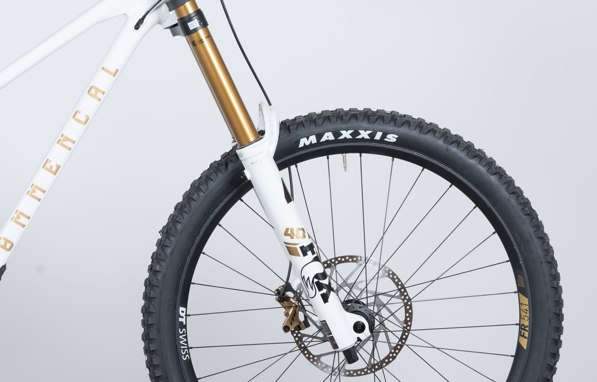 COMMENCAL SUPREME DH V5 SIGNATURE LTD PURE WHITE - L (23151003) image cover number large 1