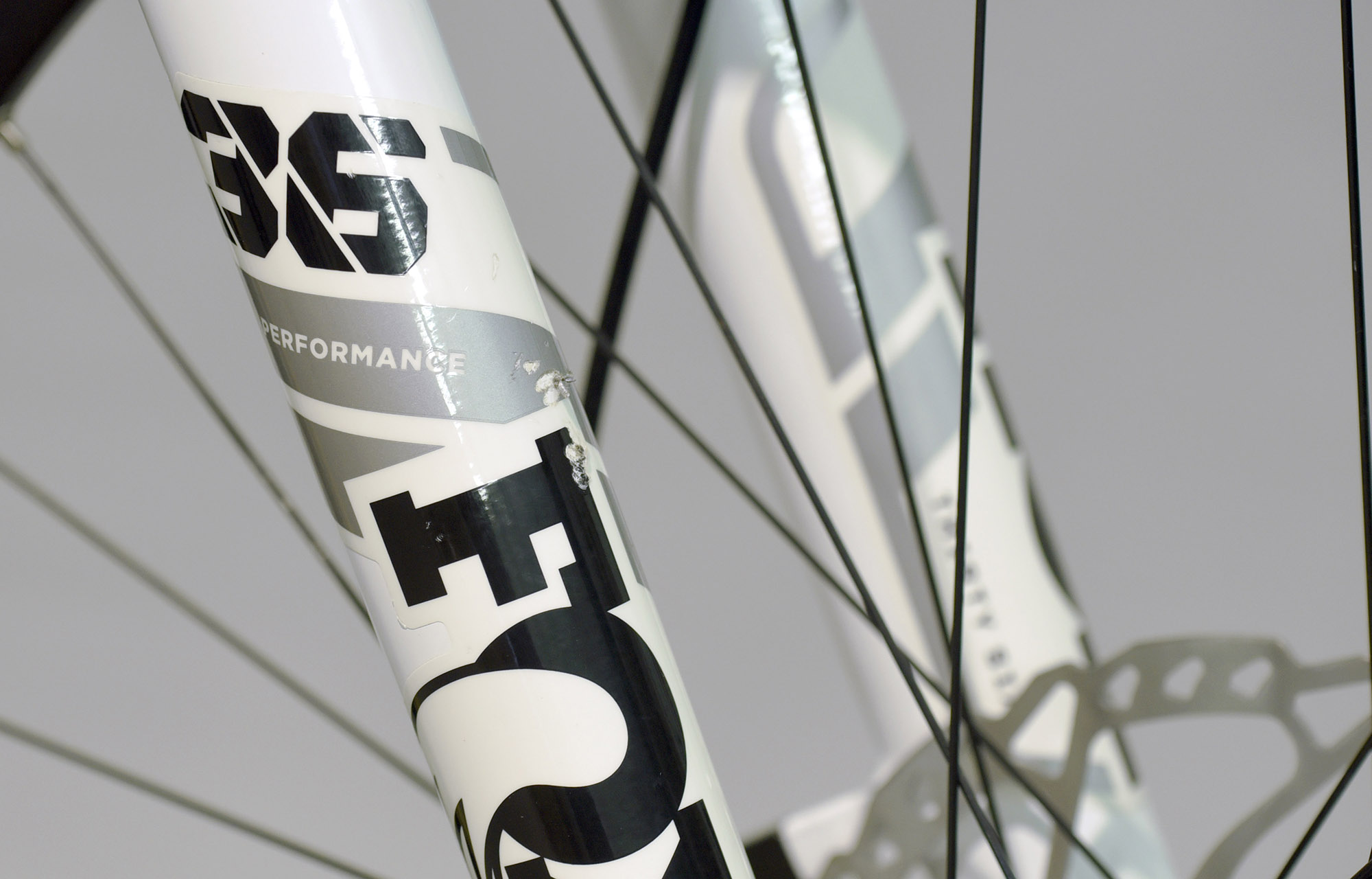 COMMENCAL META V5 ESSENTIAL PURE WHITE - L (23121203) image number null