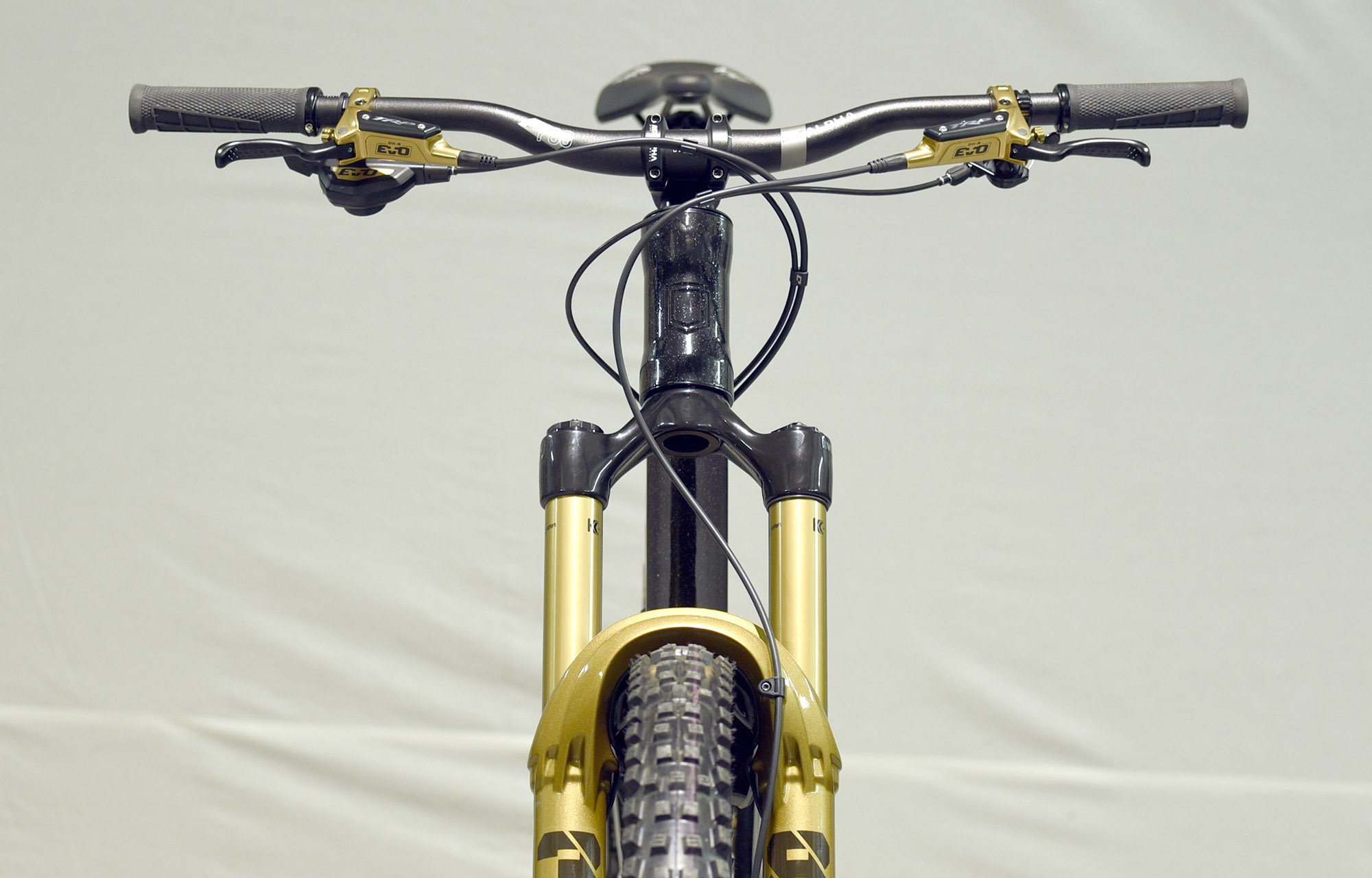 COMMENCAL META SX V5 GLITTERY BLACK [COMMENCAL TEAM] - L (24100031) image number null