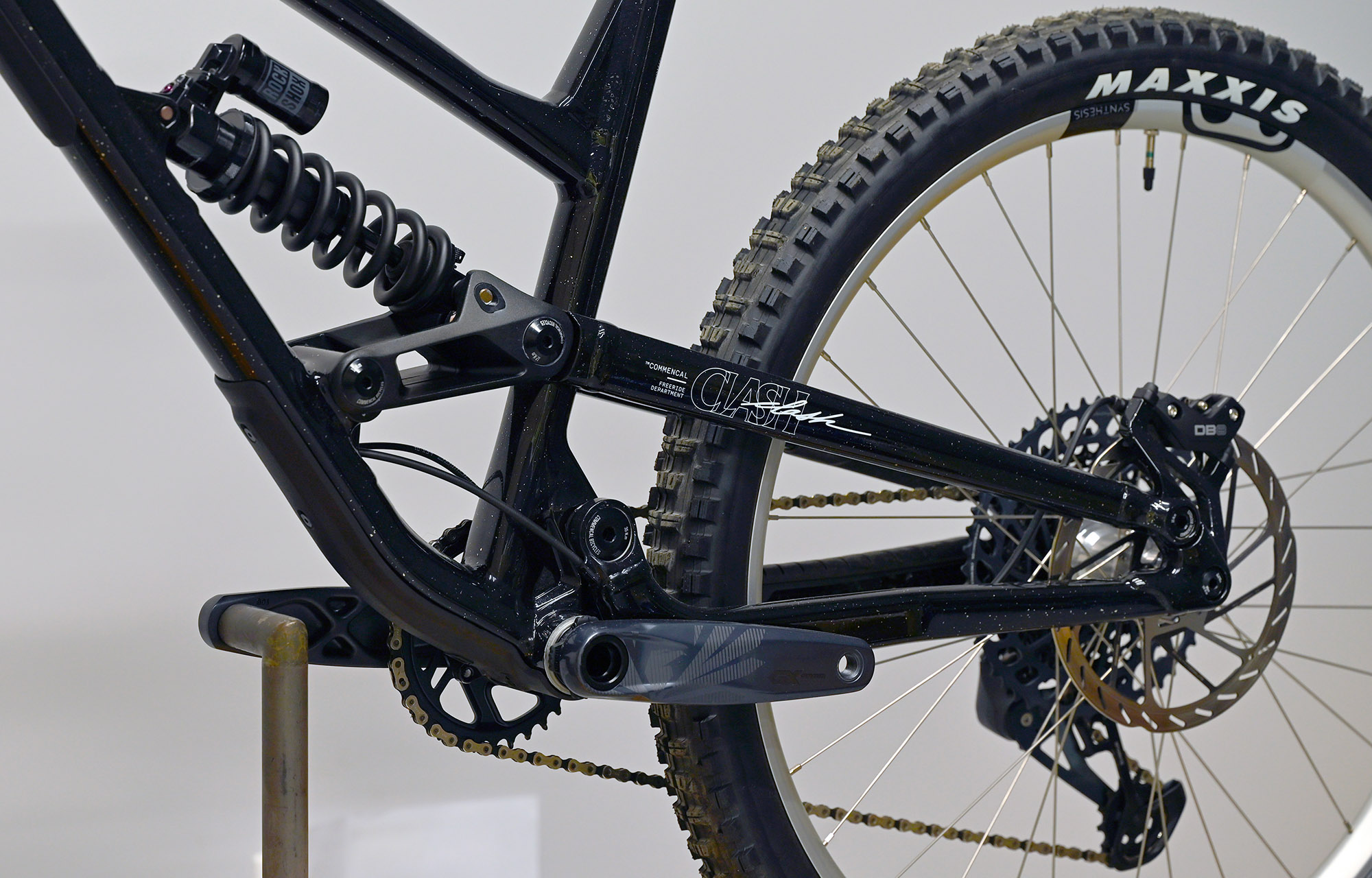 COMMENCAL CLASH WHISTLER EDITION 2 - L (24136403) image number null