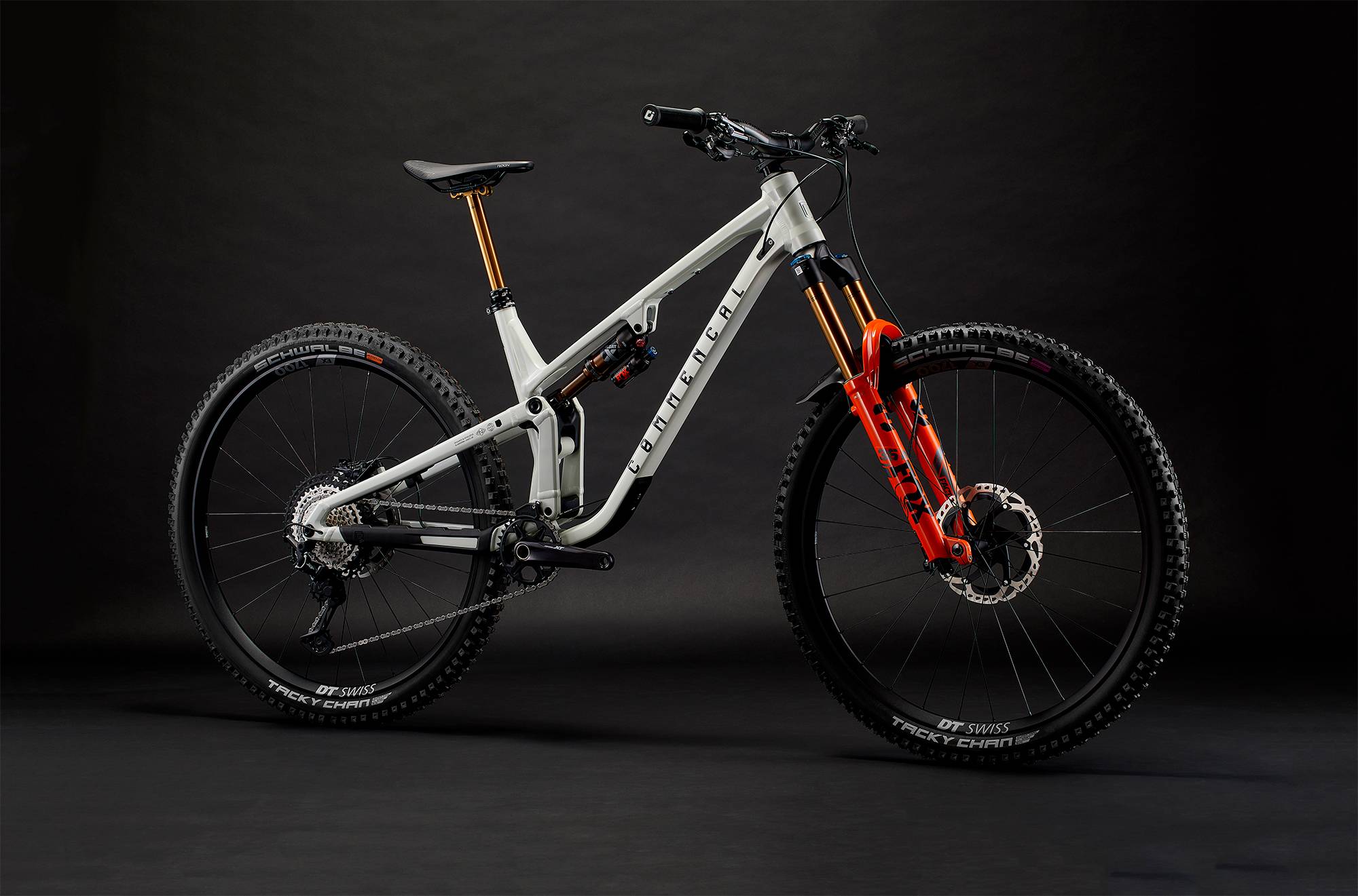 COMMENCAL META V5 SIGNATURE CLEAR SILVER image number null