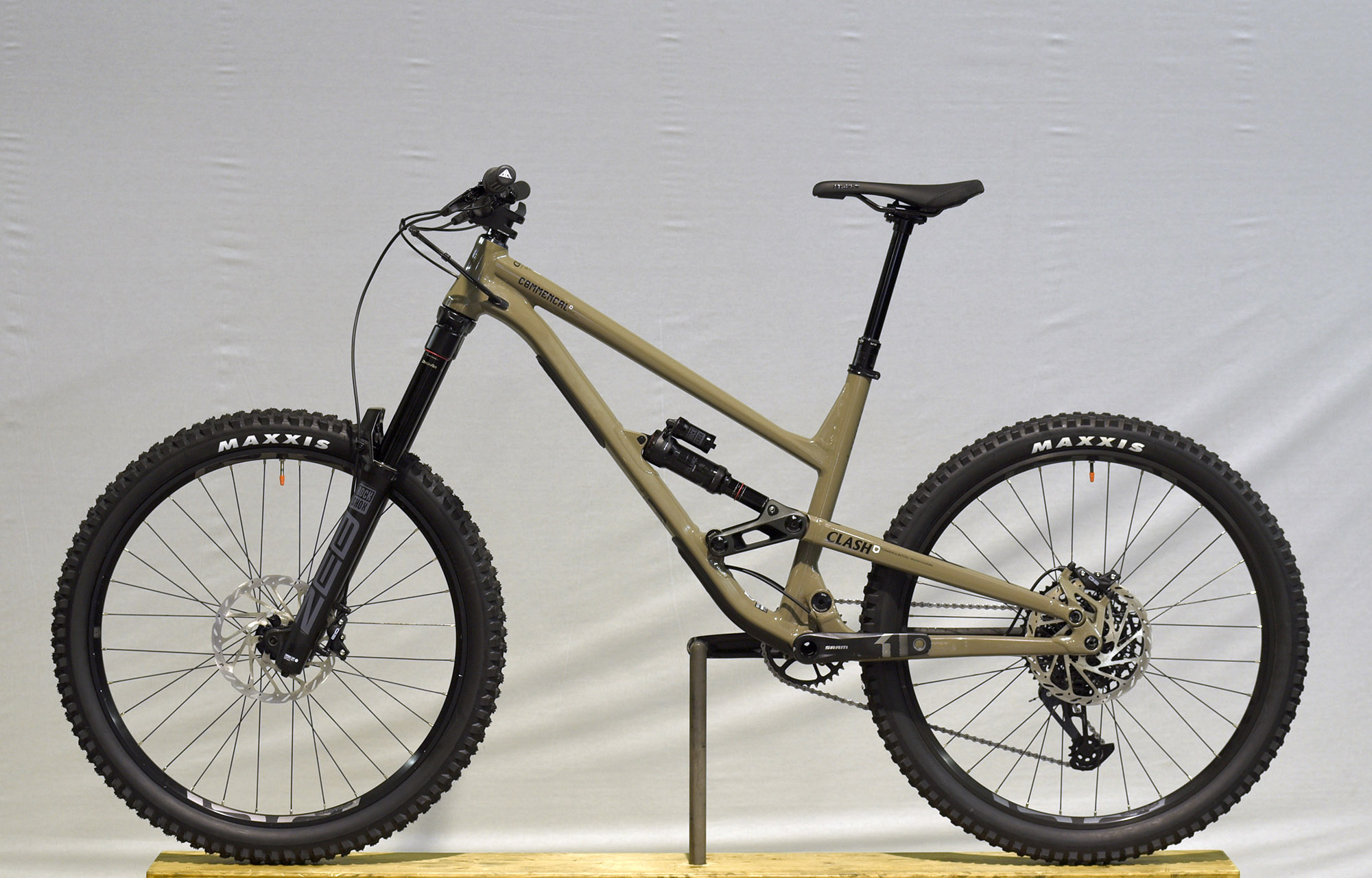 COMMENCAL CLASH RIDE DIRT - L (22131203) image number null