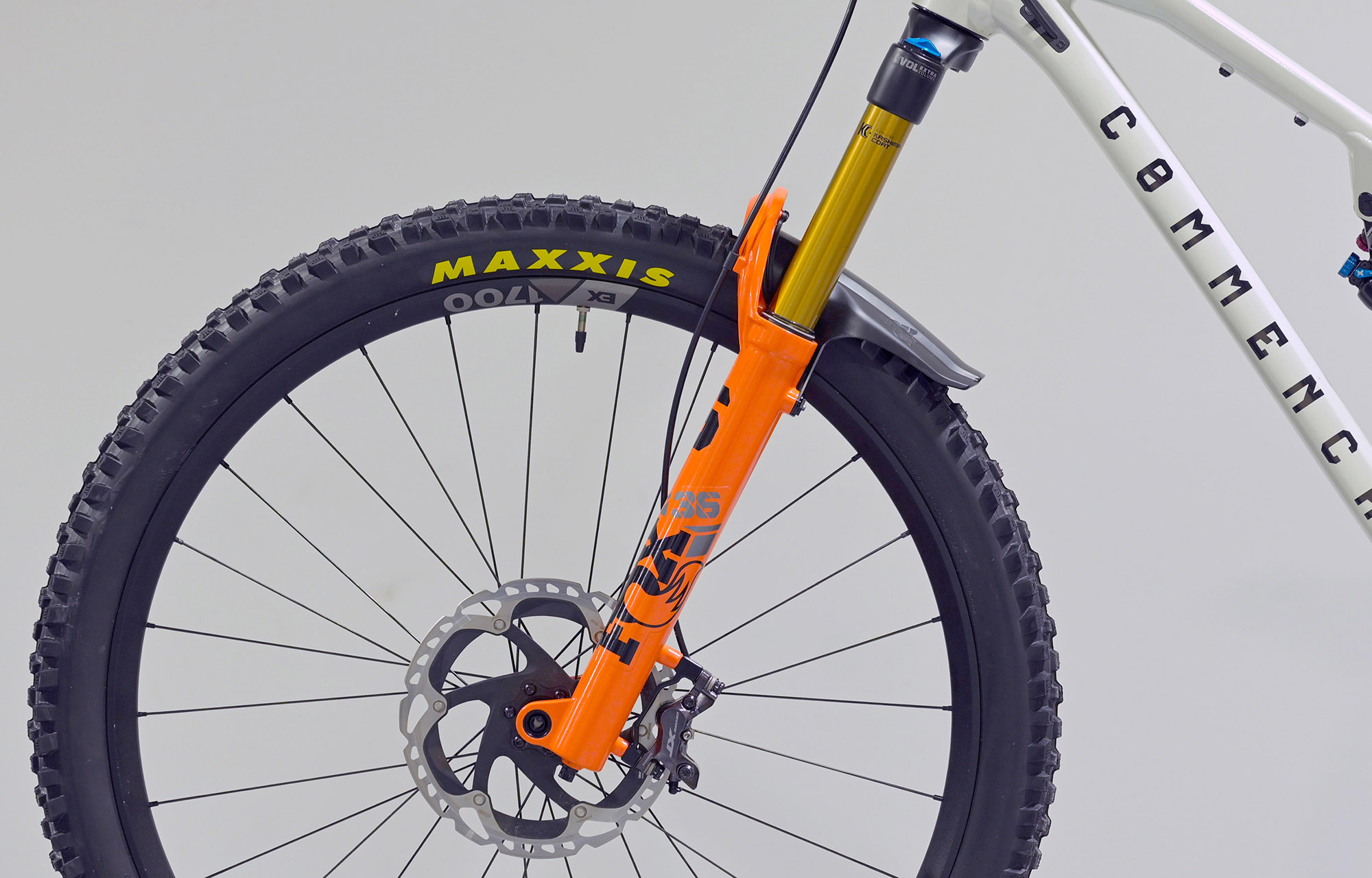 COMMENCAL META V5 SIGNATURE CLEAR SILVER - M (23121002) image cover number large 5