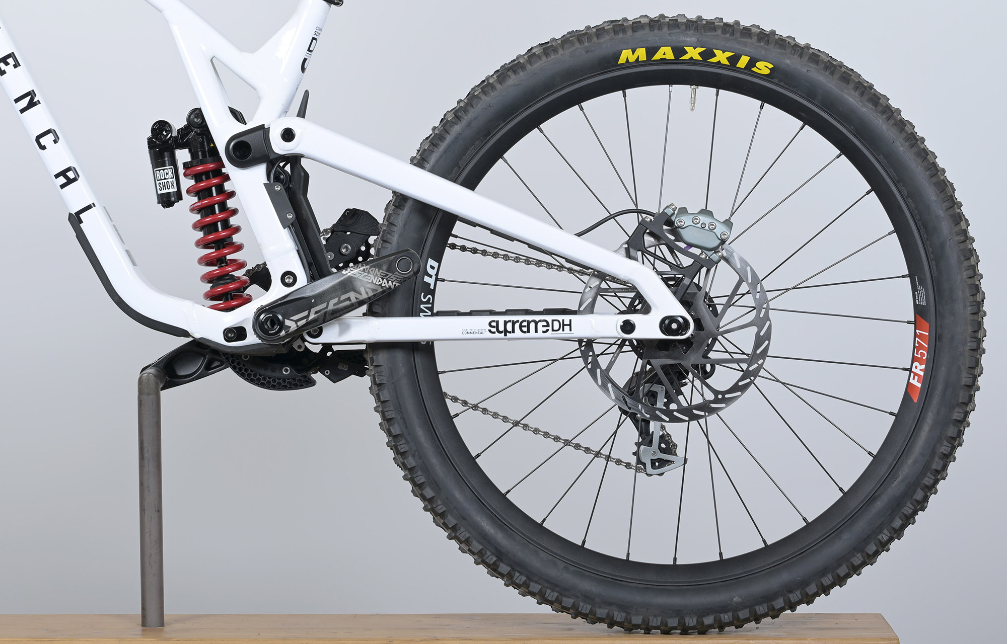 COMMENCAL SUPREME DH V5 ROCKSHOX PURE WHITE - M (24157102) image cover number large 3
