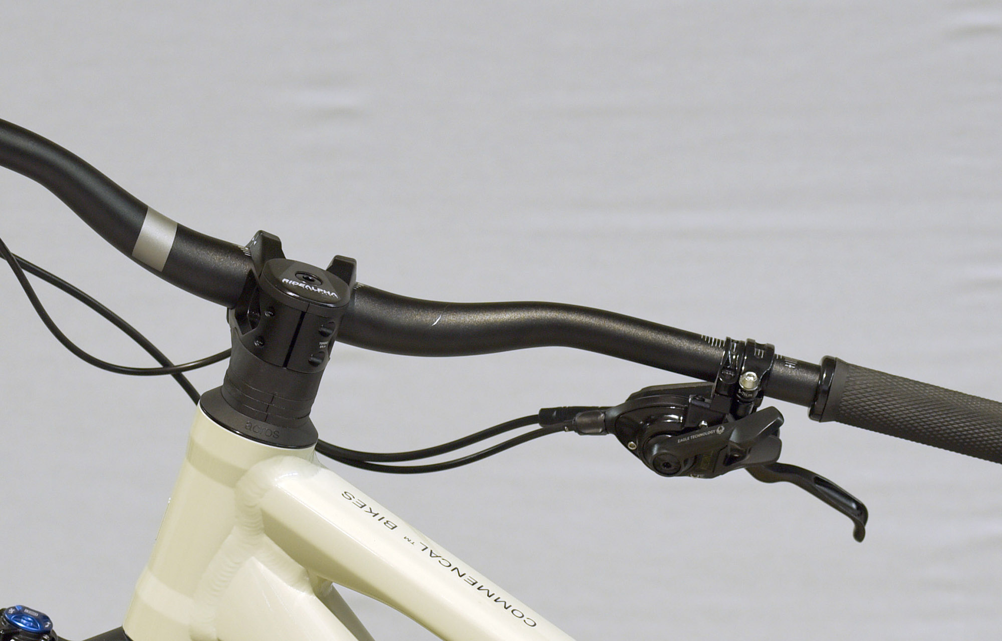 COMMENCAL T.E.M.P.O. OHLINS EDITION CHALK - L (22123903) image number null