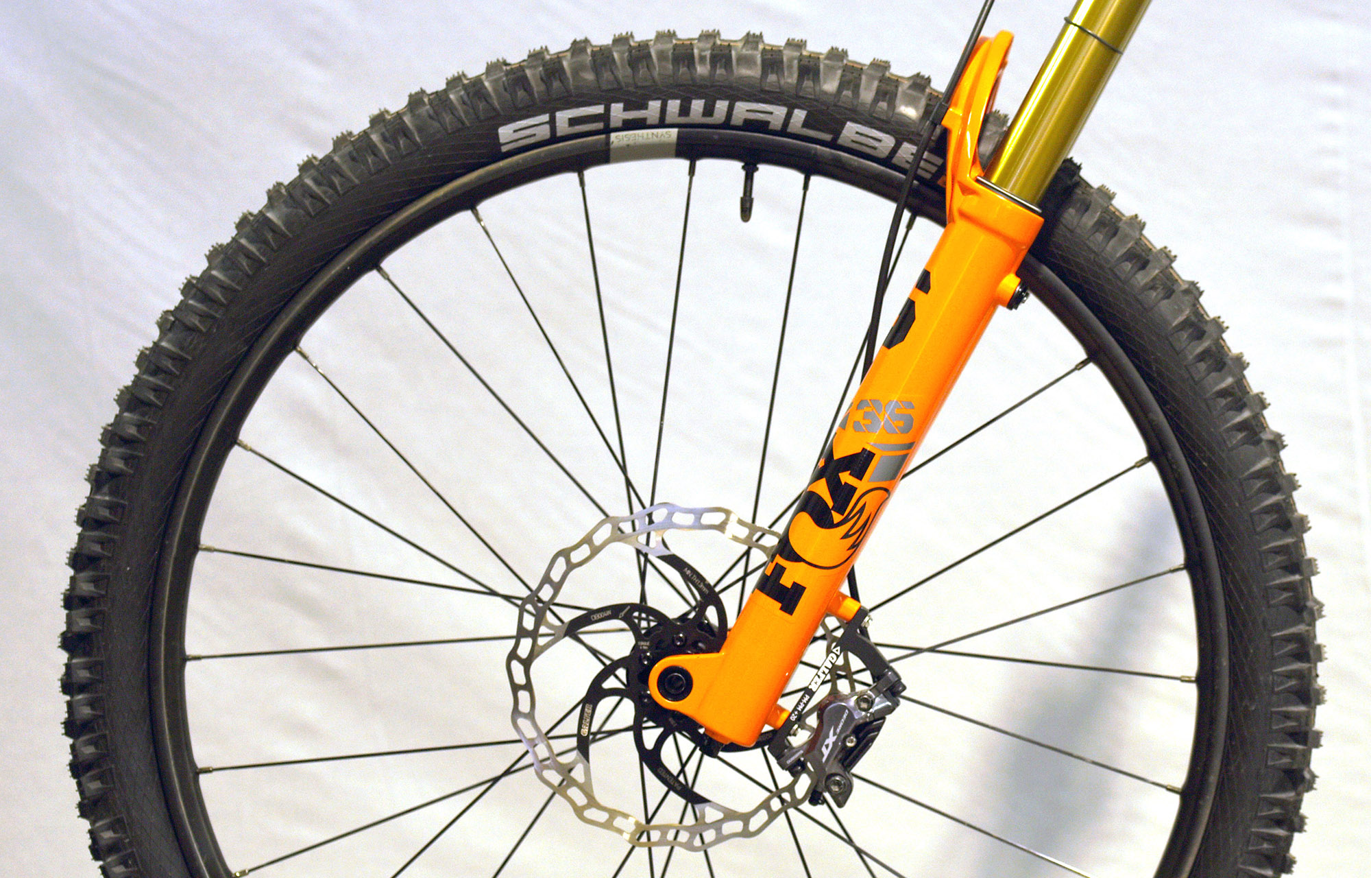 COMMENCAL META V5 CHALK [COMMENCAL TEAM] ALC - M (23100051) image number null