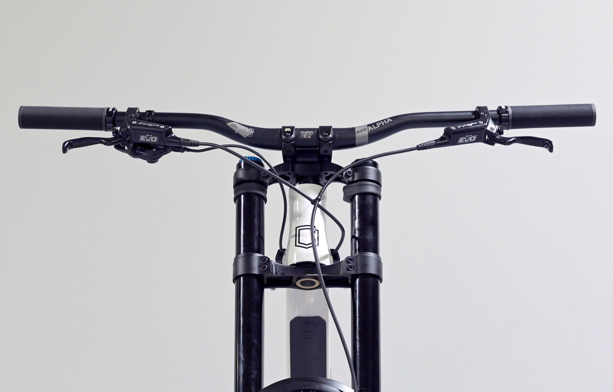 COMMENCAL FRS ESSENTIAL PURE WHITE - M (22151902) image cover number large 2