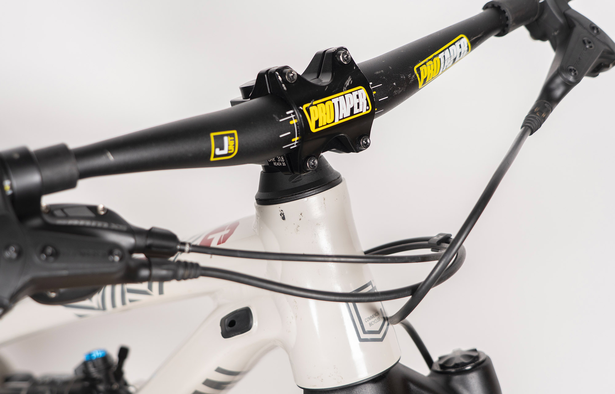 COMMENCAL CLASH 20 image number null