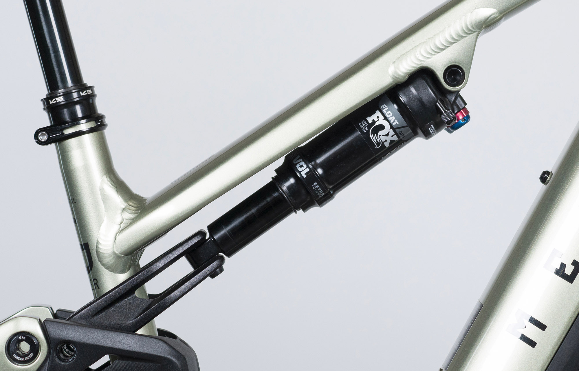 COMMENCAL META POWER TR BOSCH ESSENTIAL 70´S GREEN - S (22182301) 100m image number null