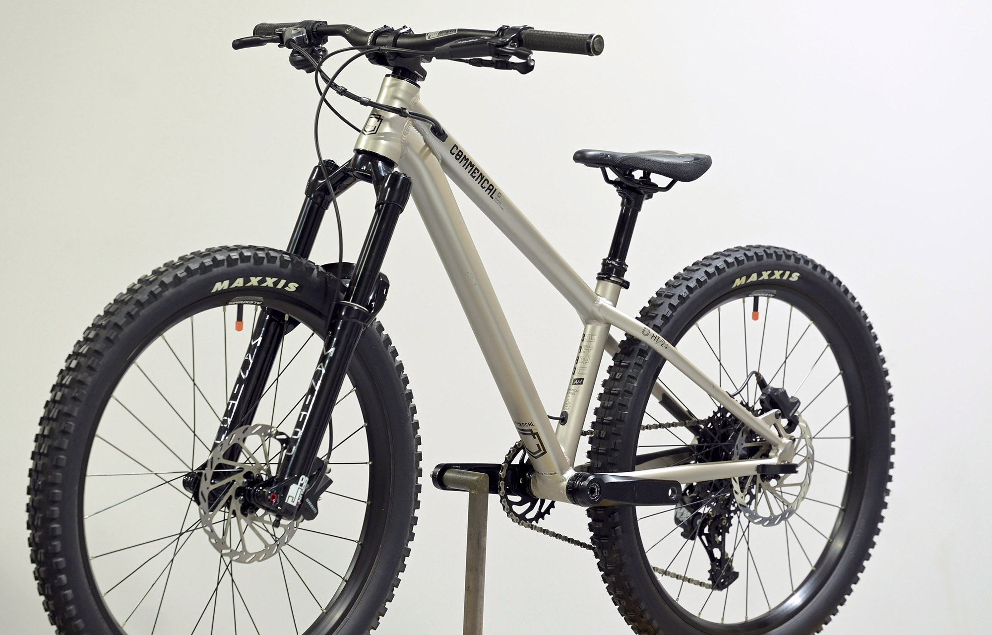 COMMENCAL META HT 24 CHAMPAGNE - (22170200) image cover number large 4