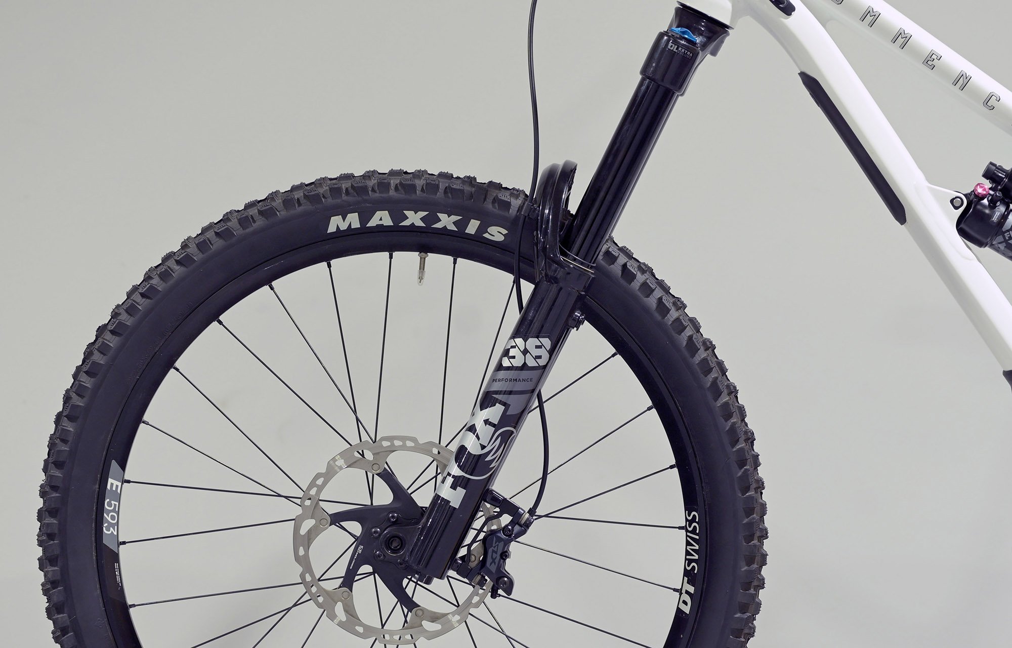 COMMENCAL CLASH ESSENTIAL PURE WHITE - S (24135601) image cover number large 4