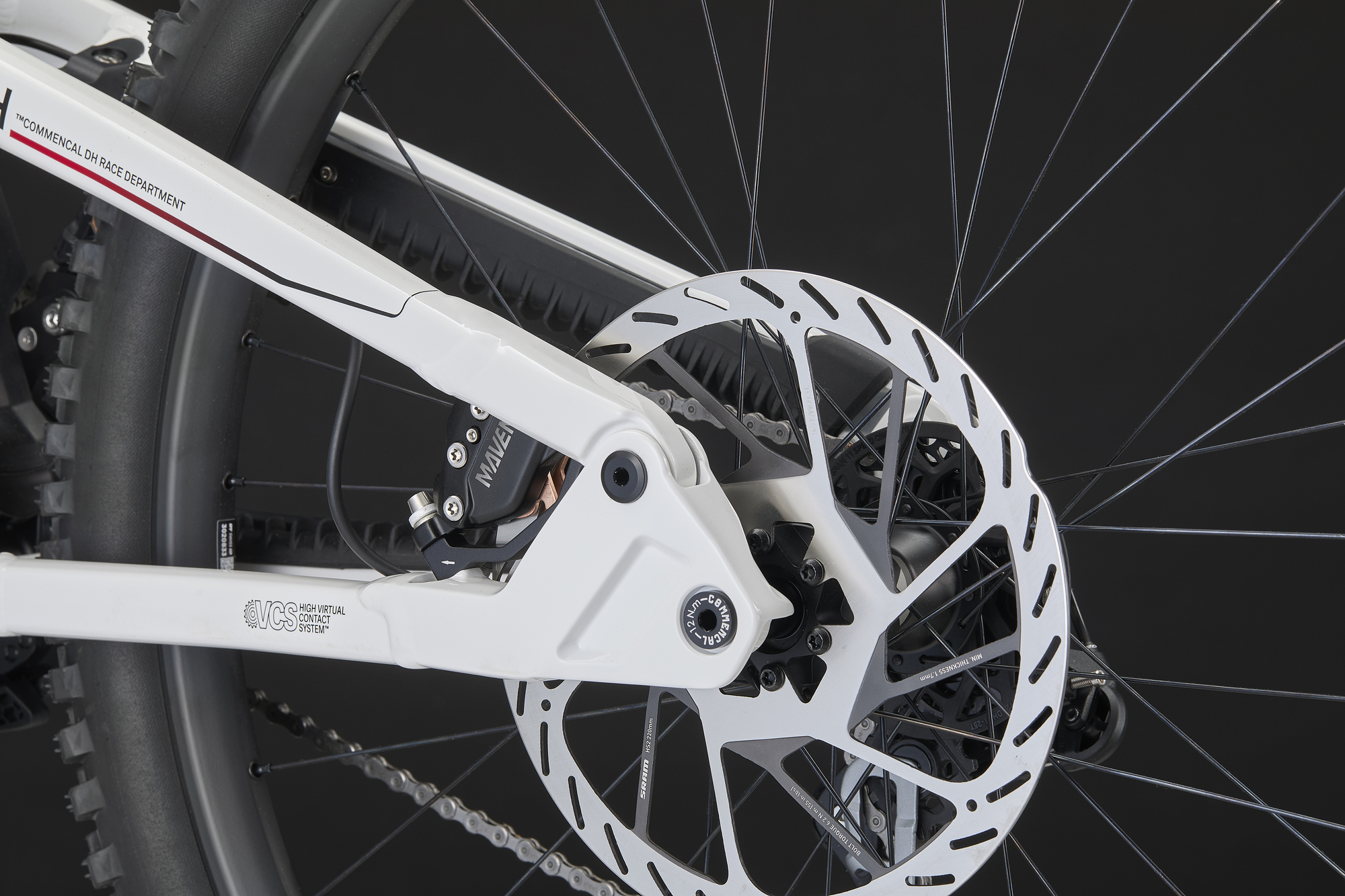 COMMENCAL SUPREME DH V5.2 ROCKSHOX PURE WHITE 2027 image large number 9