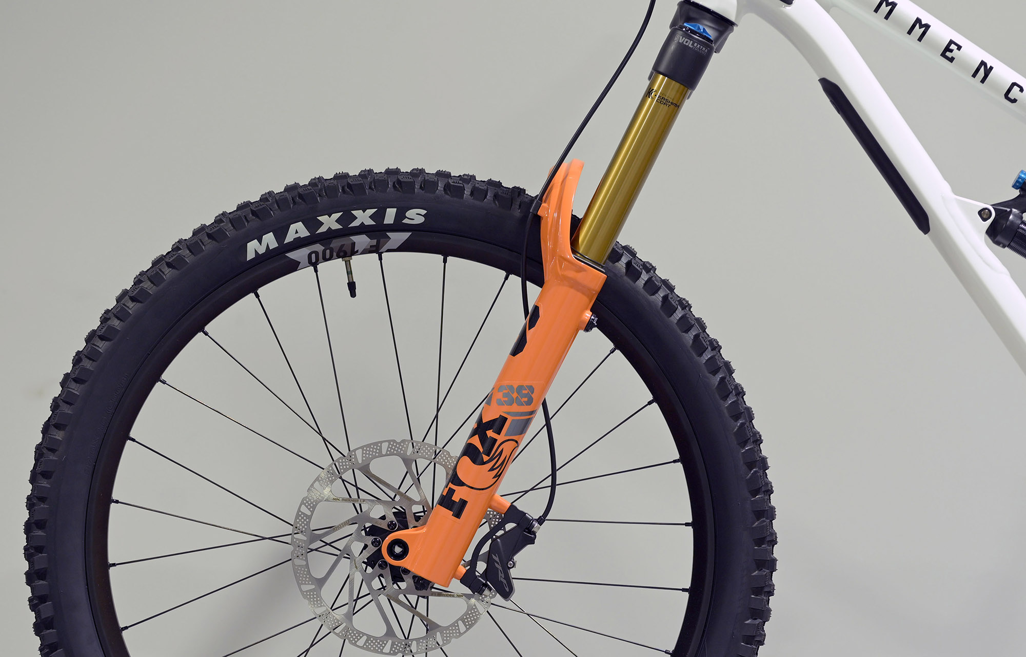 COMMENCAL CLASH SIGNATURE PURE WHITE - M (25130102) image cover number large 6