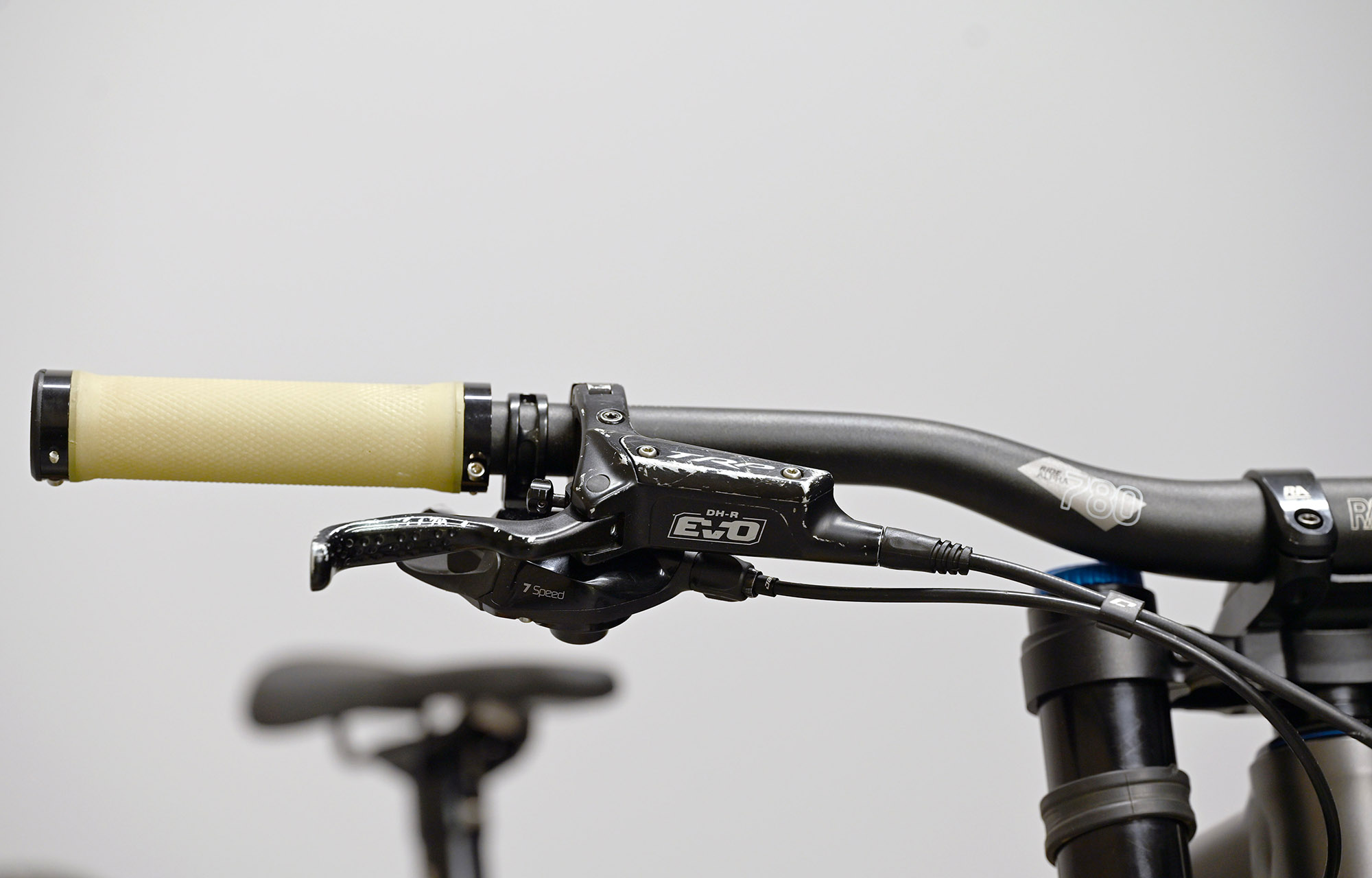 COMMENCAL FRS ESSENTIAL DARK SLATE - L (22150503) image number null