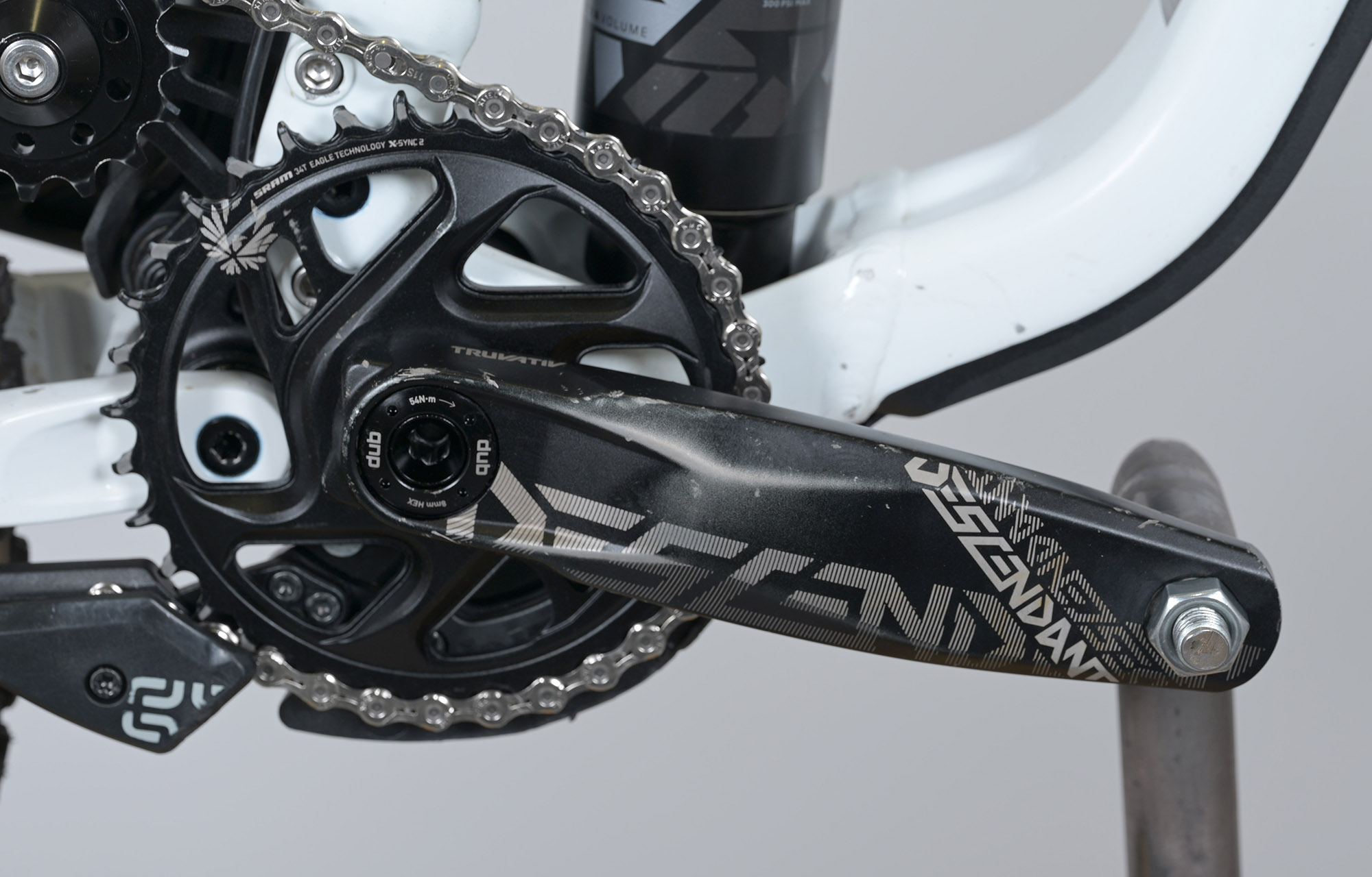 COMMENCAL SUPREME DH V5 SIGNATURE LTD PURE WHITE - M (23151002) image cover number large 4