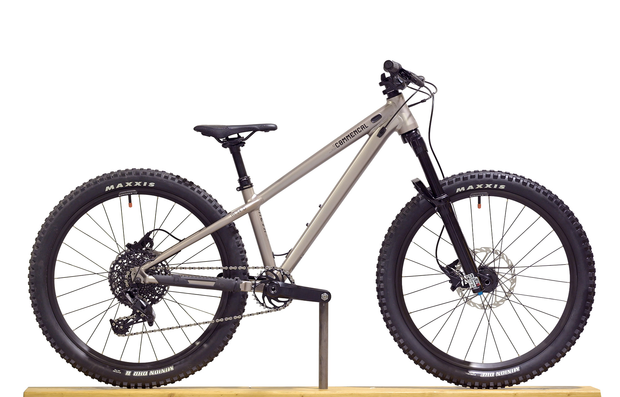 COMMENCAL META HT 24 CHAMPAGNE - (22170200) image number null