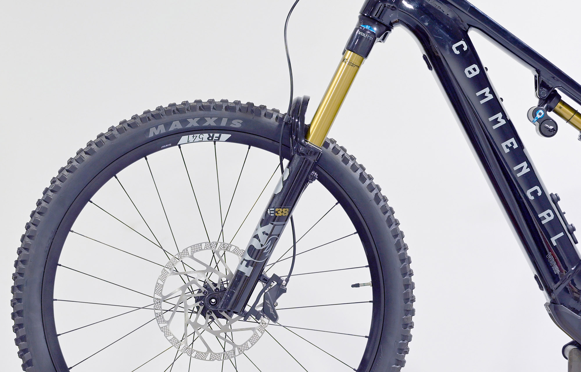 COMMENCAL META POWER SX 800 SIGNATURE PURE BLACK - M (25180402) 91 km image cover number large 4