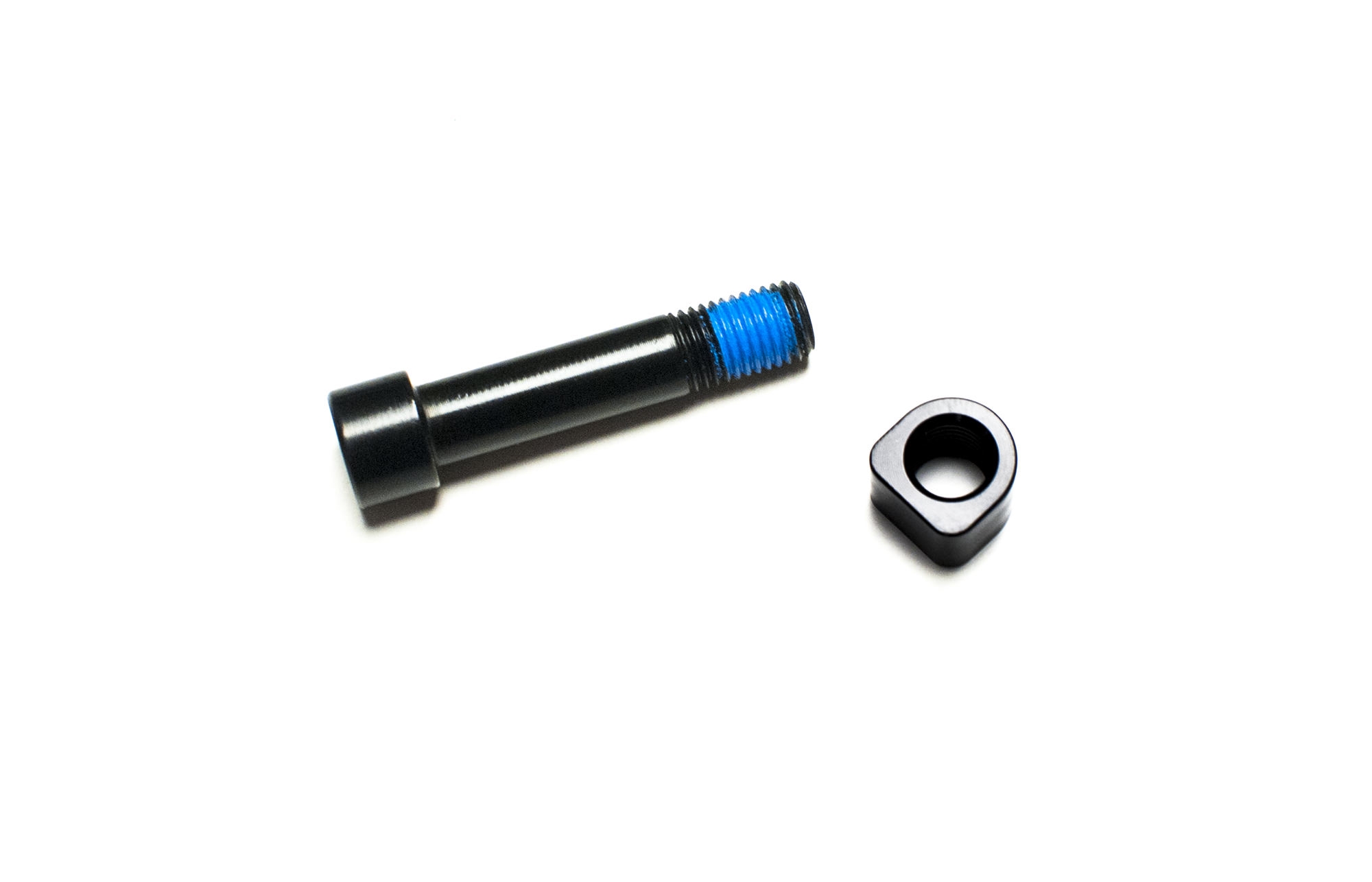 SHOCK / FRONT TRIANGLE AXLE SUPREME DH /FURIOUS/CLASH image number null