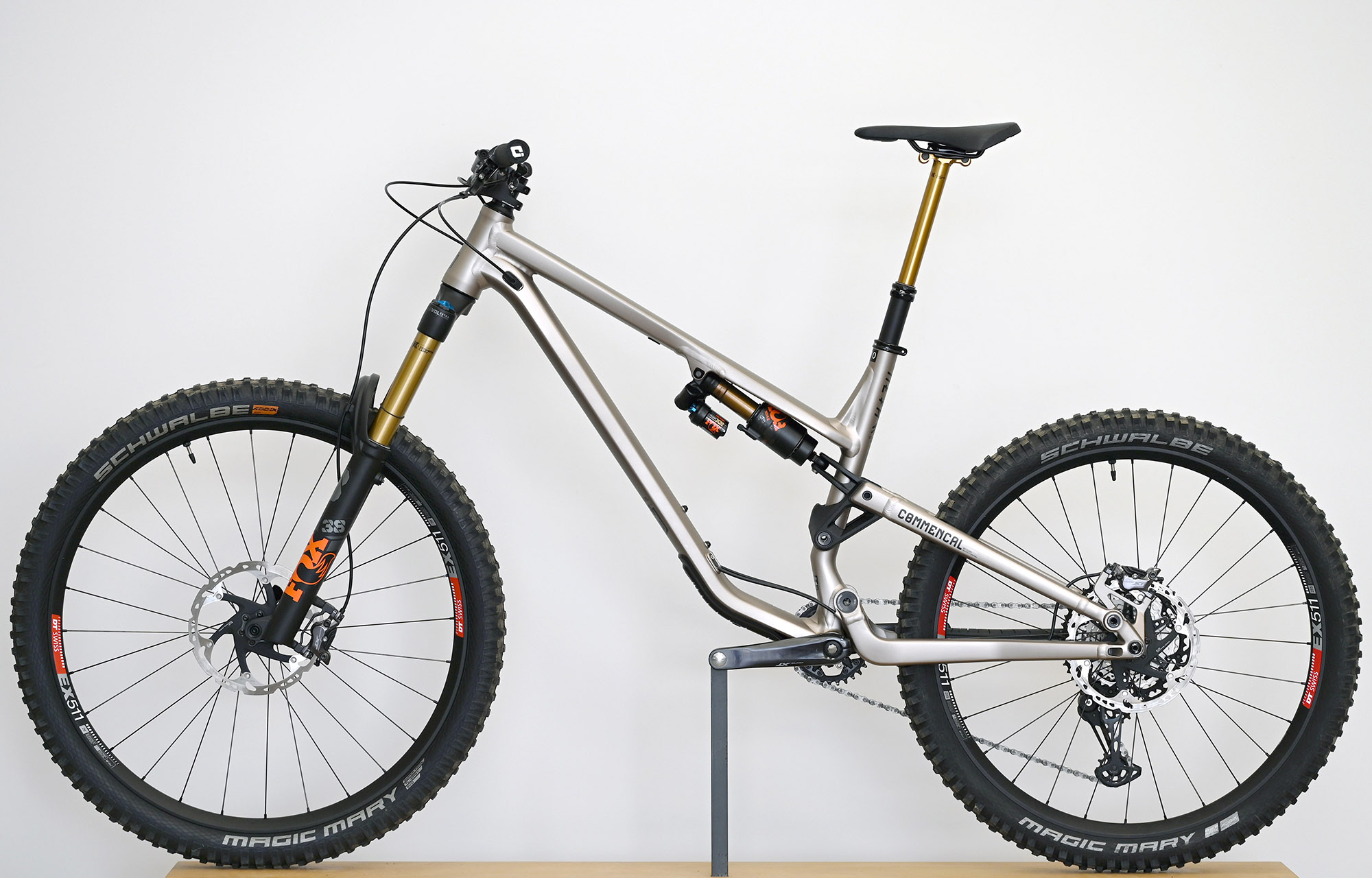 COMMENCAL META SX V4 SIGNATURE CHAMPAGNE - XL (22131004) image number null