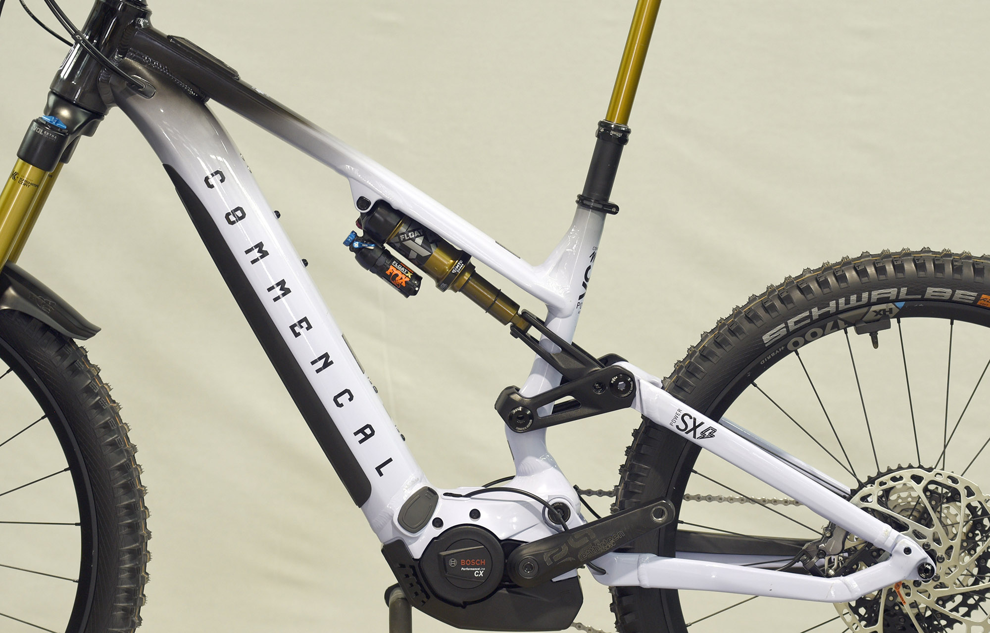 COMMENCAL META POWER SX BOSCH SIGNATURE LIGHT PURPLE / BLACK - M (22180802) 609 km image number null