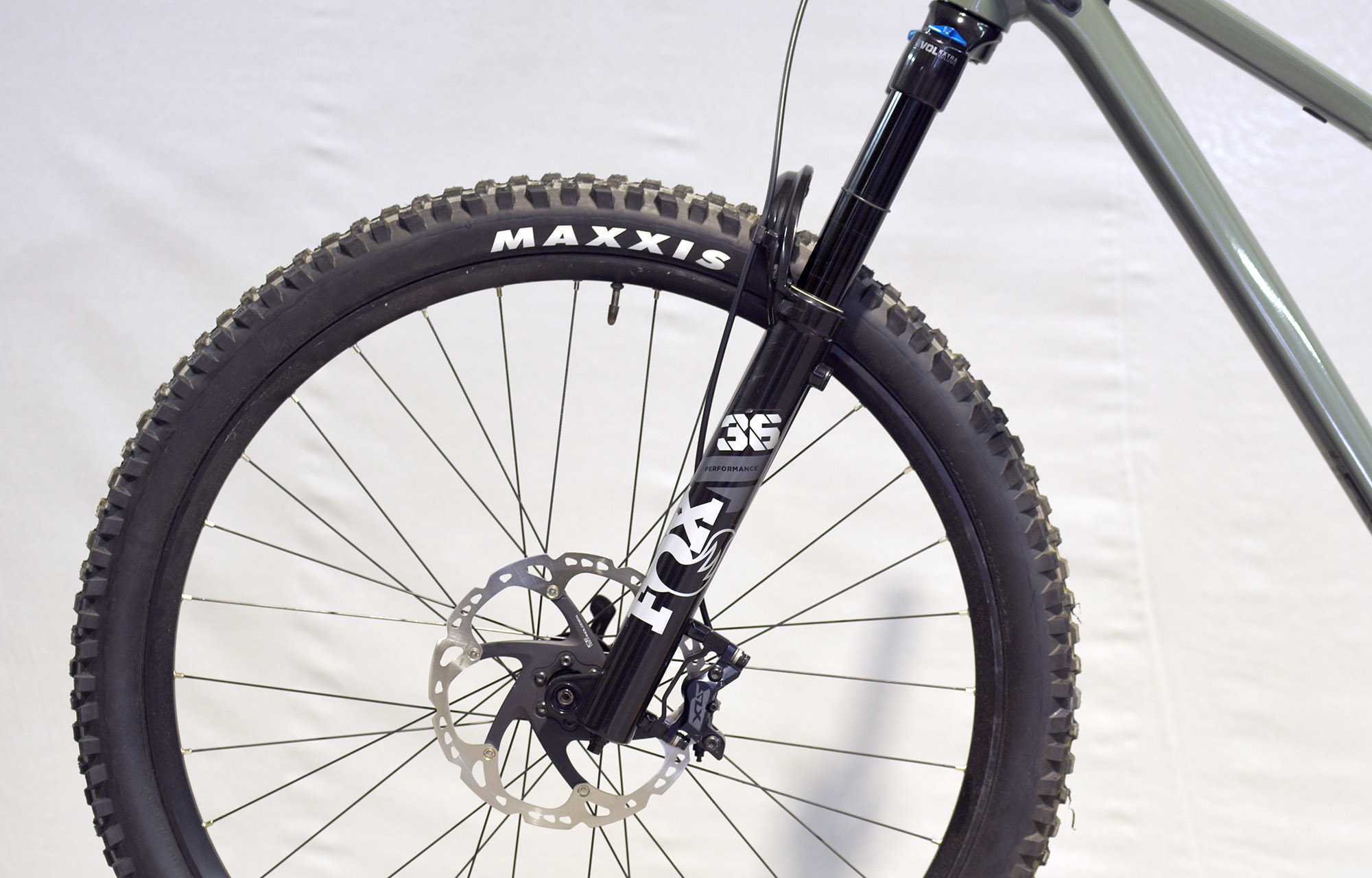 COMMENCAL META TR ESSENTIAL KESWICK GREEN - M (22120302) image number null