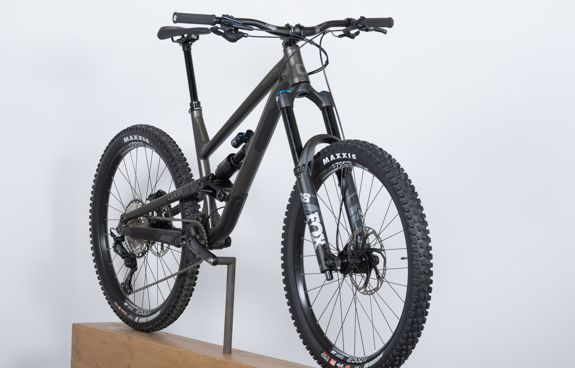 COMMENCAL CLASH ESSENTIAL DARK SLATE - L (22131303) image cover number large 2