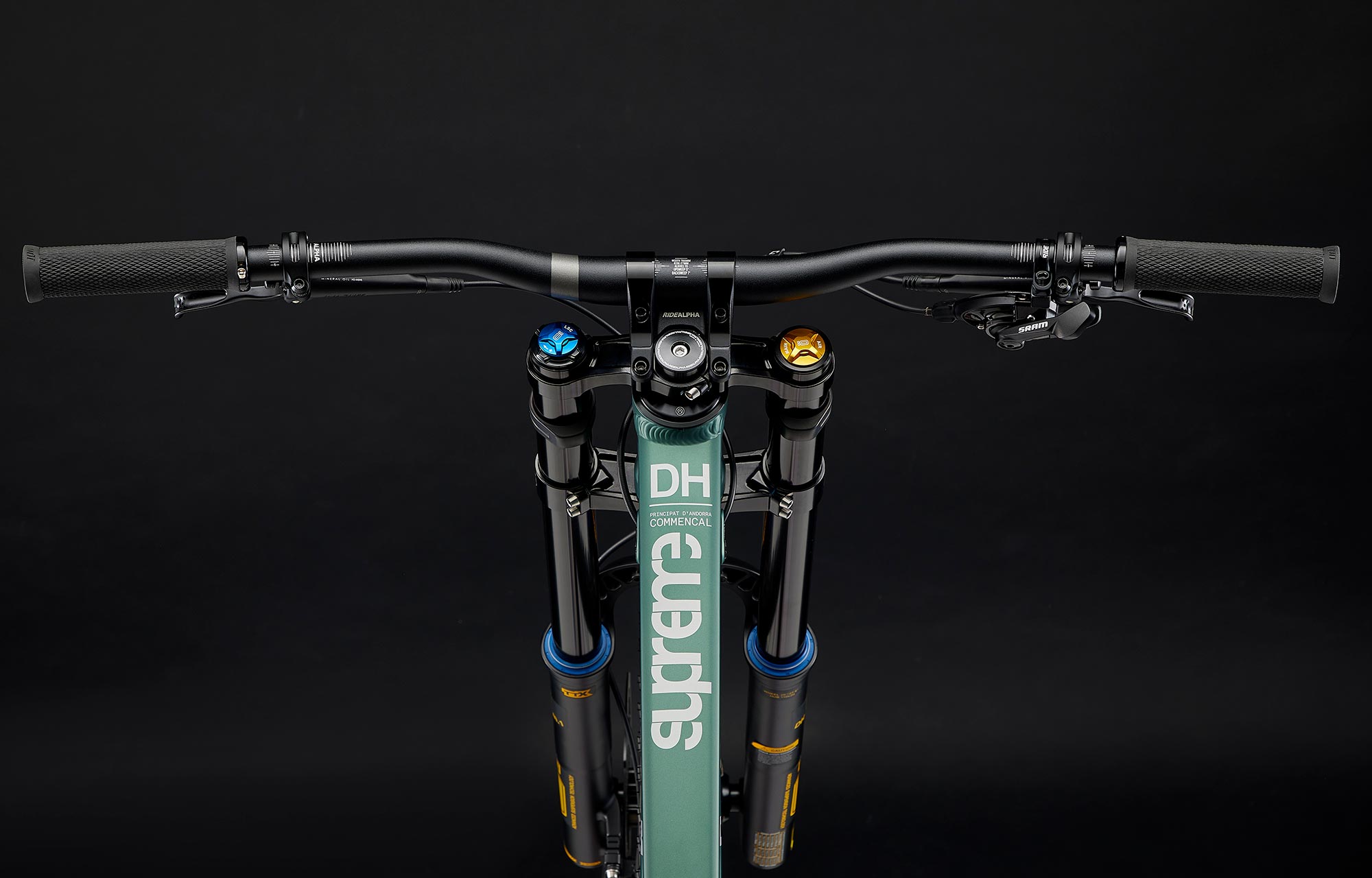 COMMENCAL SUPREME DH V5 OHLINS EDITION METALLIC GREEN image number null