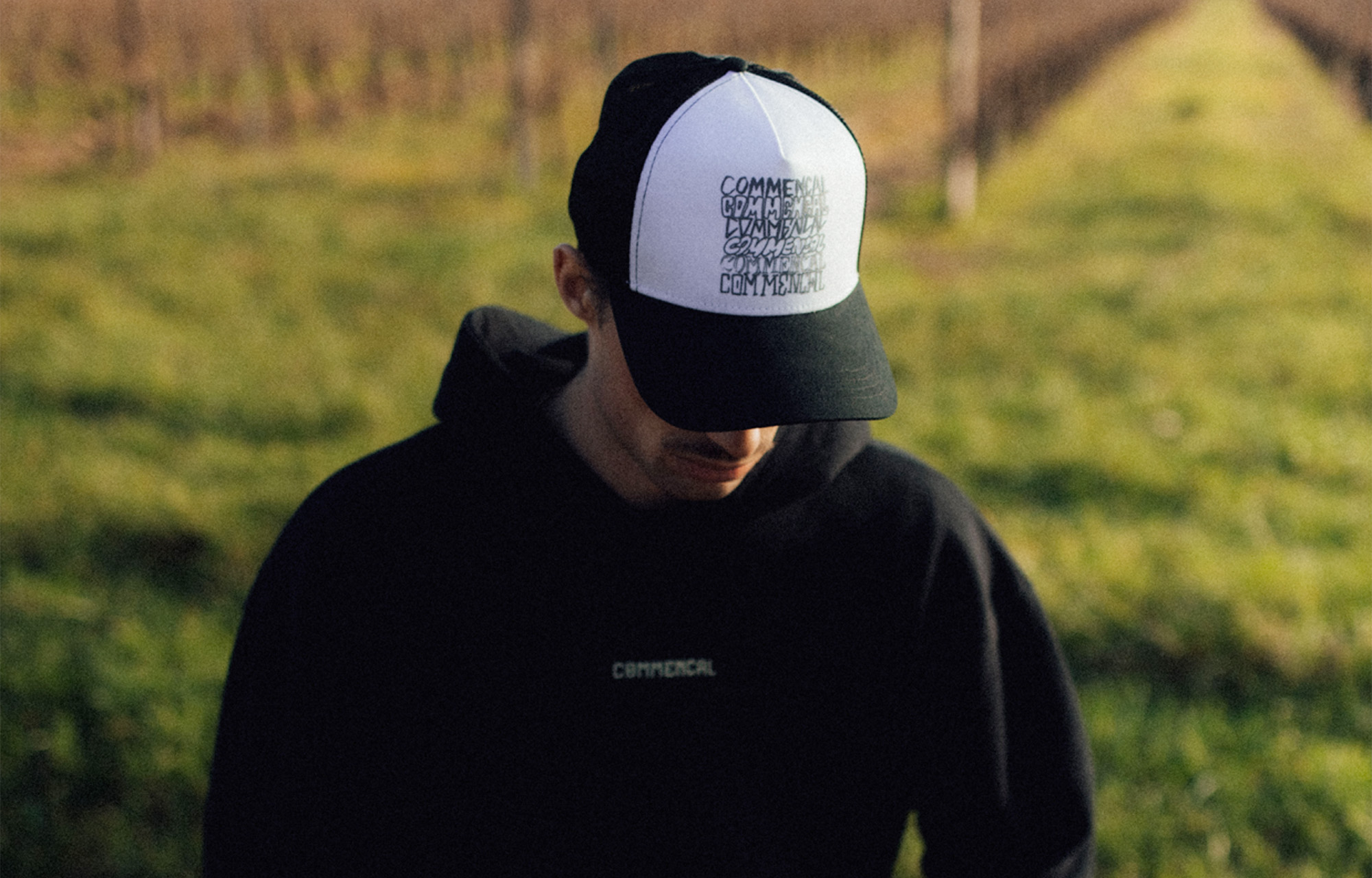 GORRA COMMENCAL TRUCKER LOGORAMA WHITE image number 4