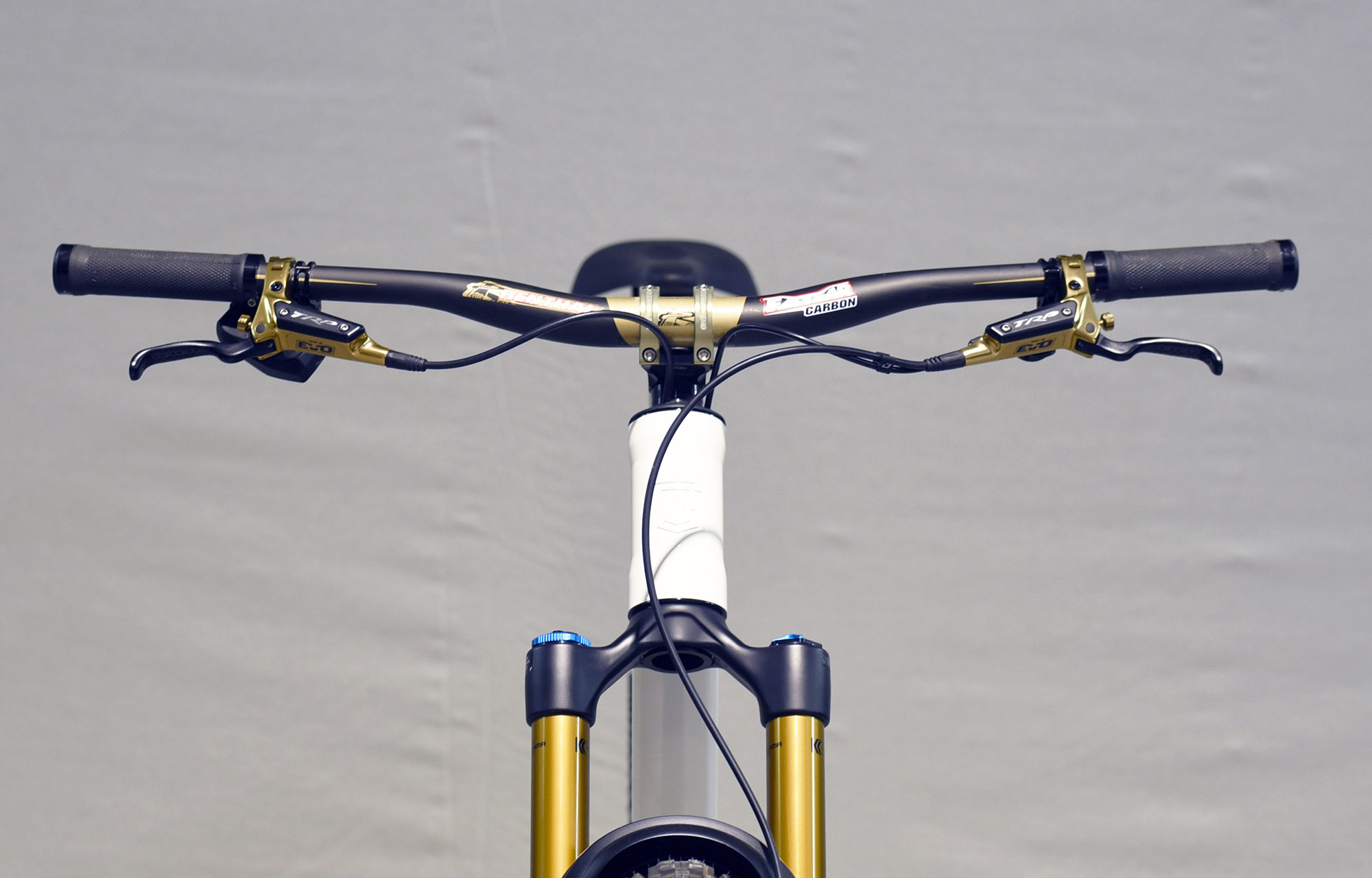 COMMENCAL T.E.M.P.O PURE WHITE ALC - L (23100030) image number null