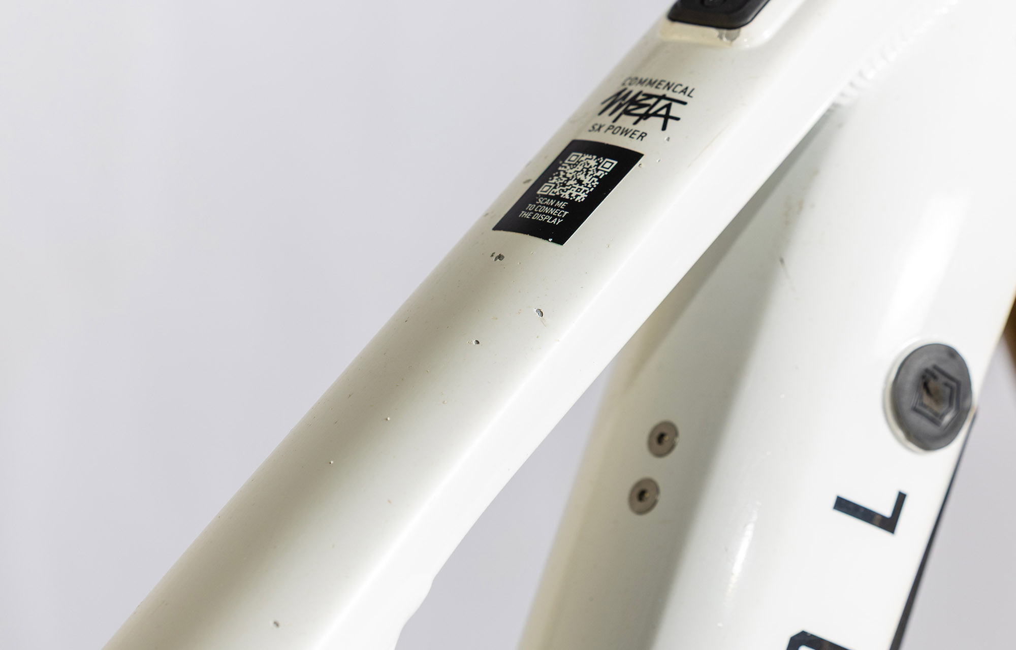 COMMENCAL META POWER SX BOSCH SIGNATURE PURE WHITE - L (22181903) 580km image cover number large 3